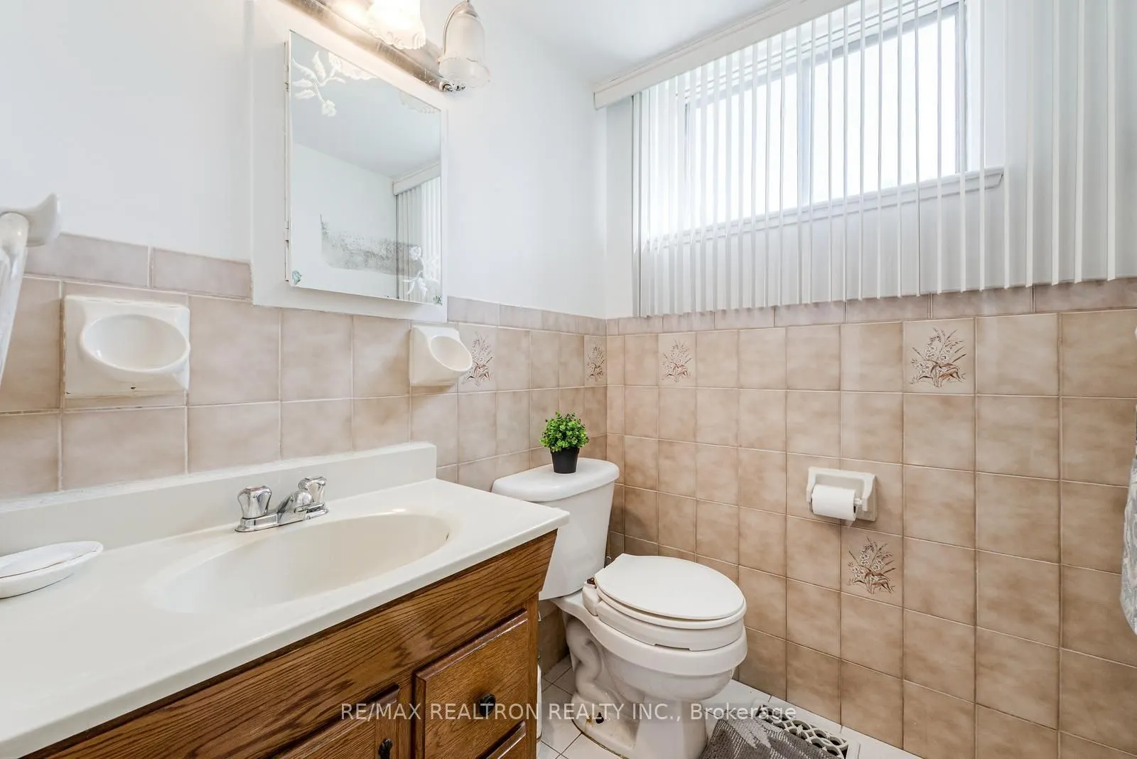 115 Hullmar Drive