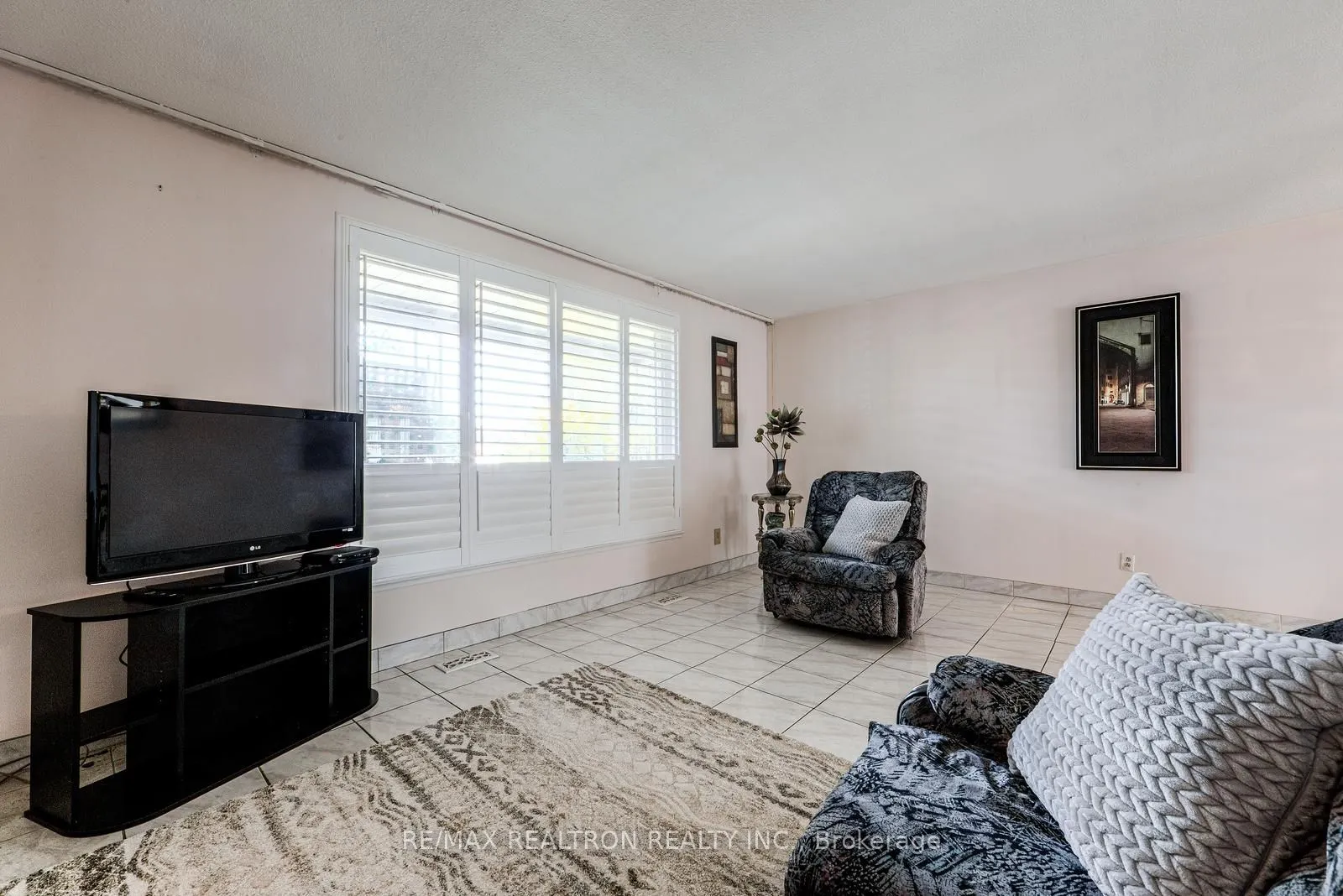 115 Hullmar Drive