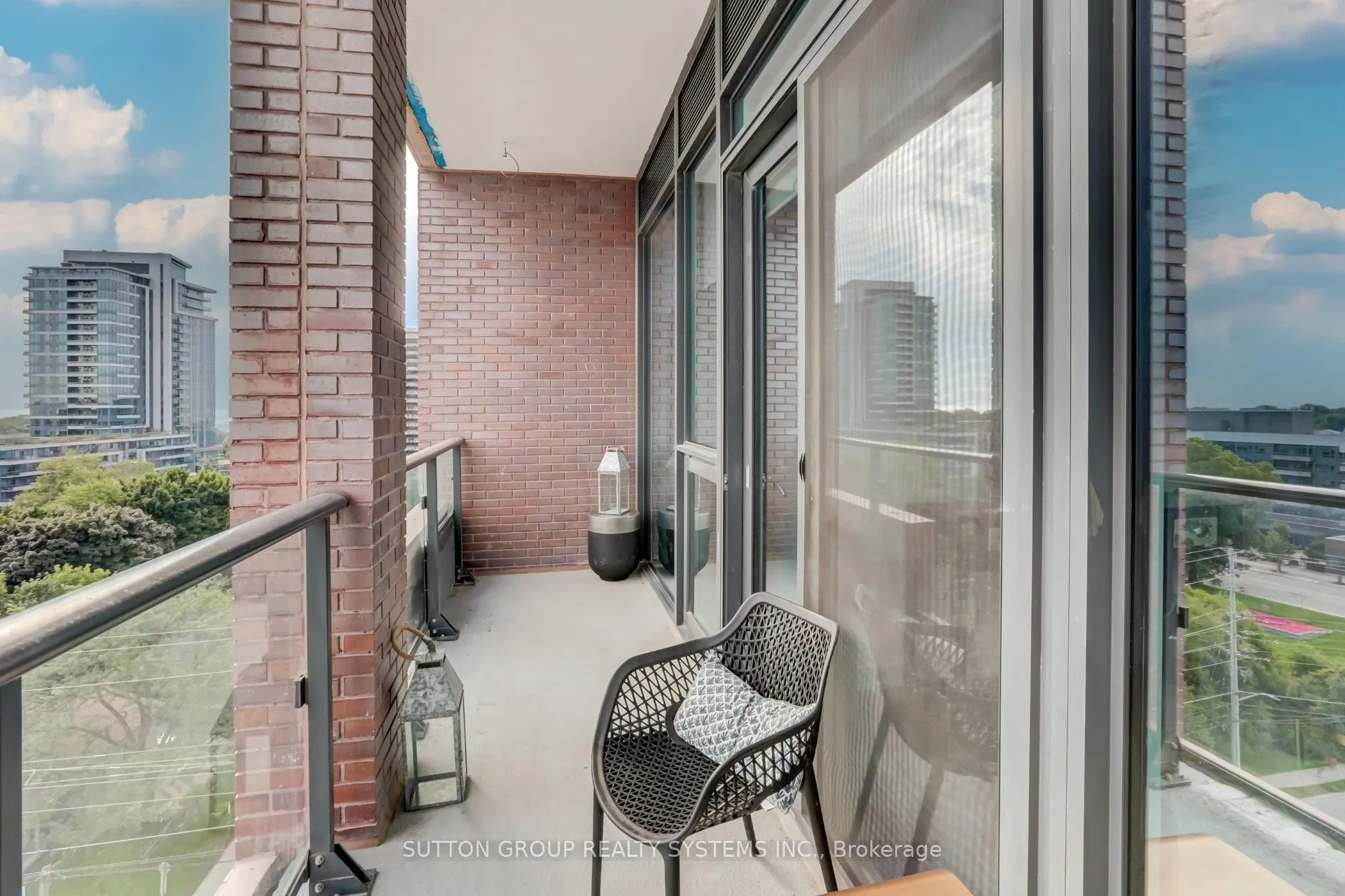 28 Ann Street #807