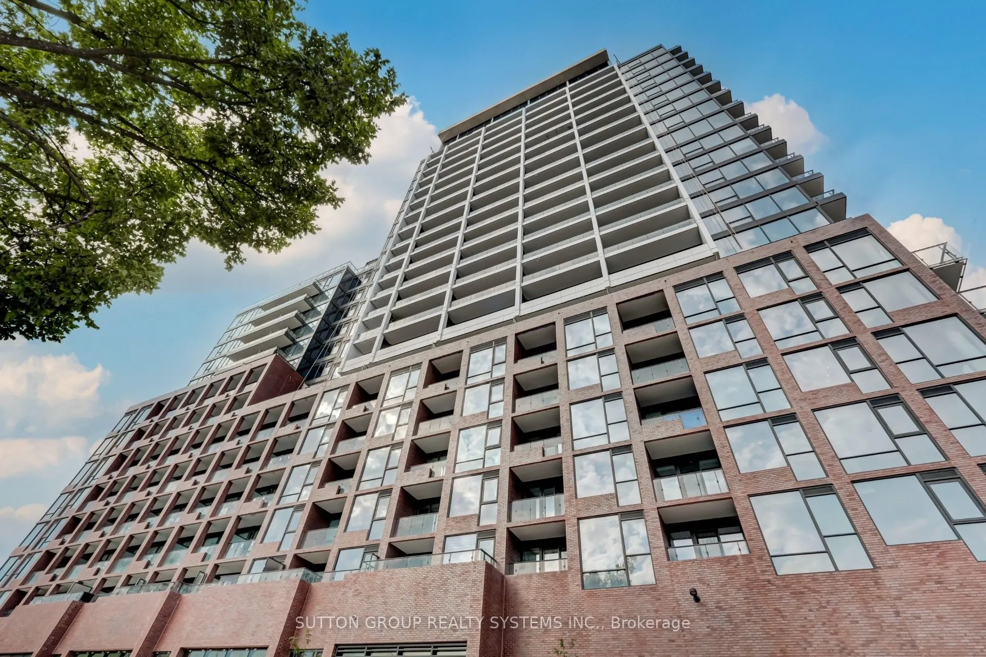 28 Ann Street #807