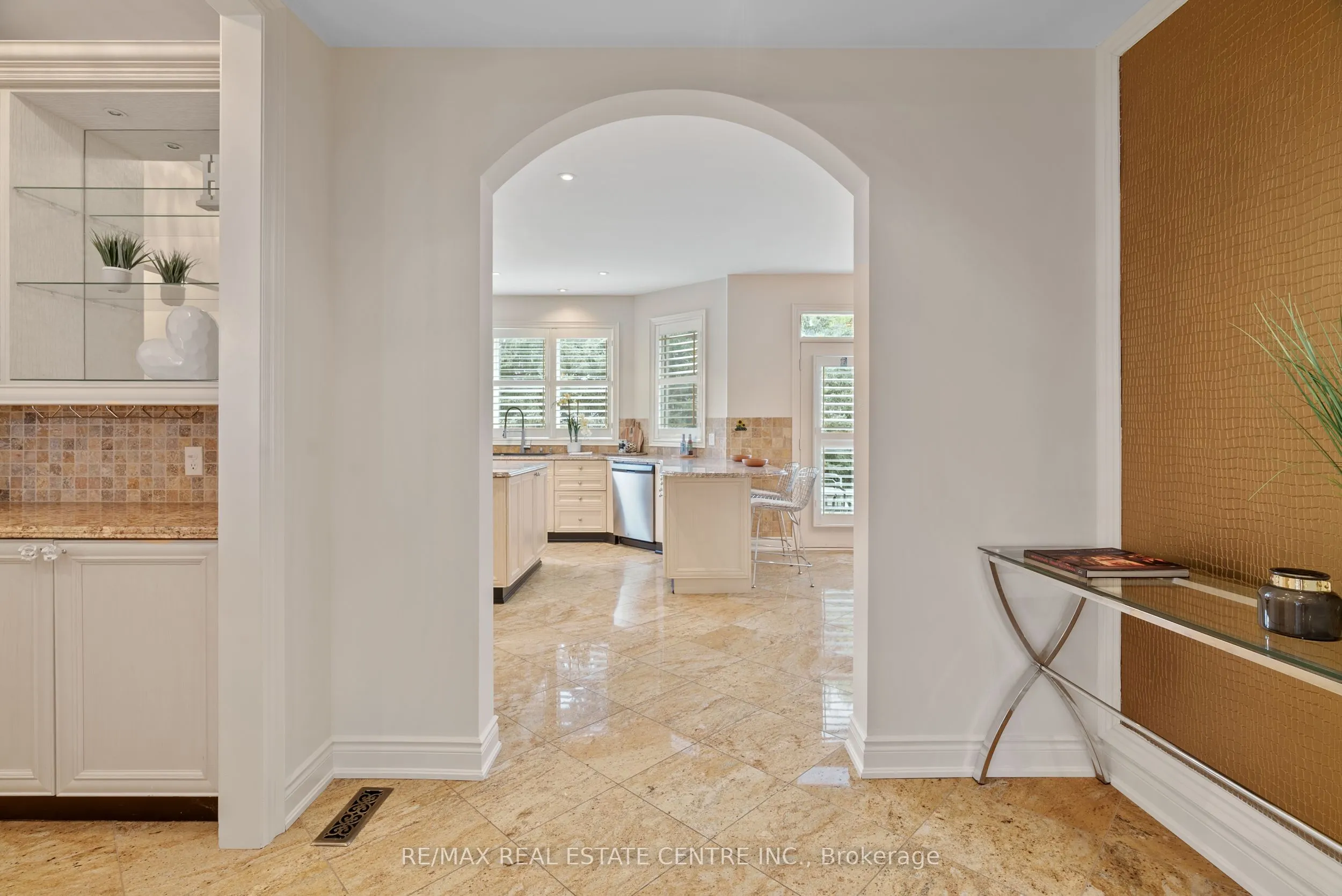 645 Cranleigh Court