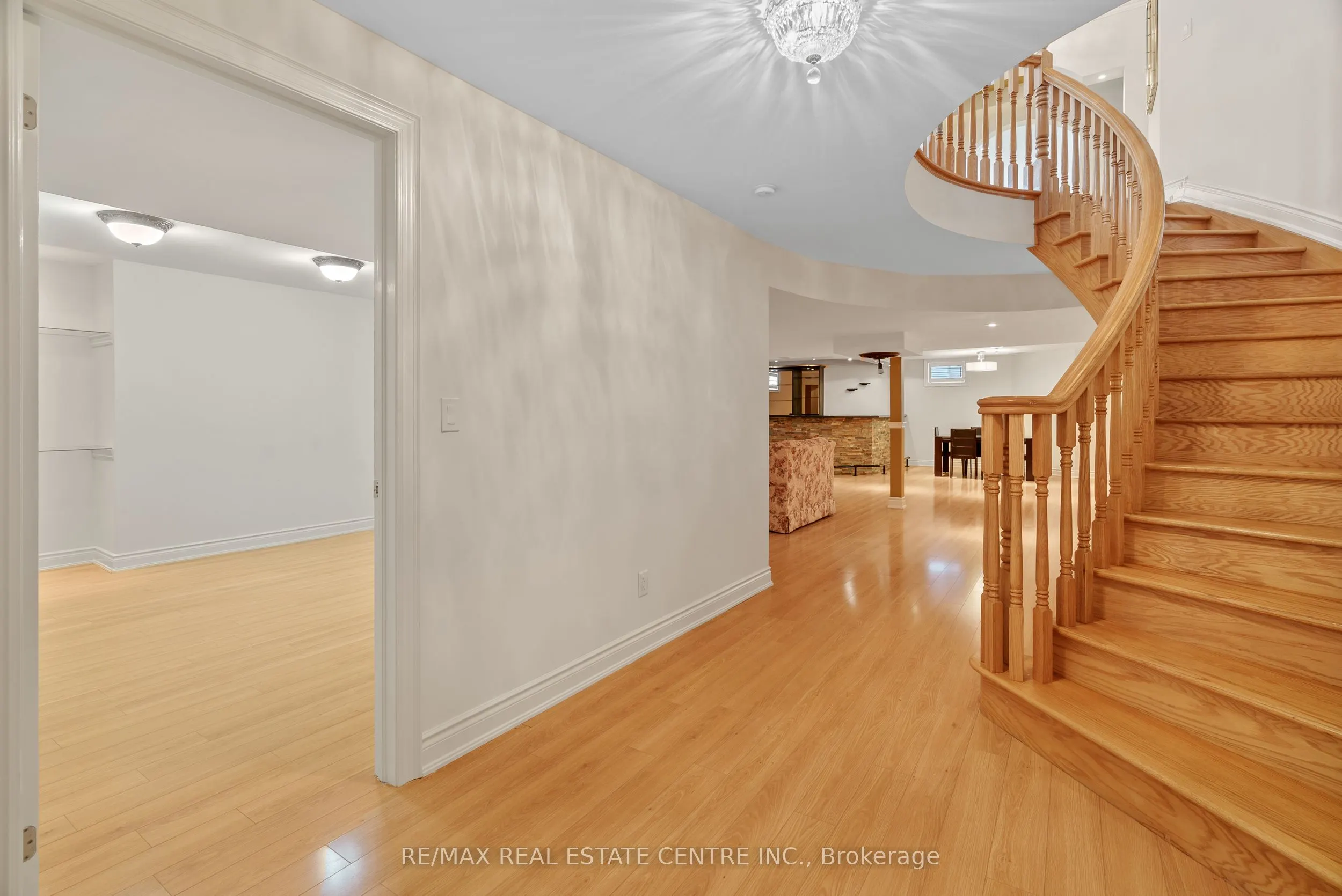 645 Cranleigh Court