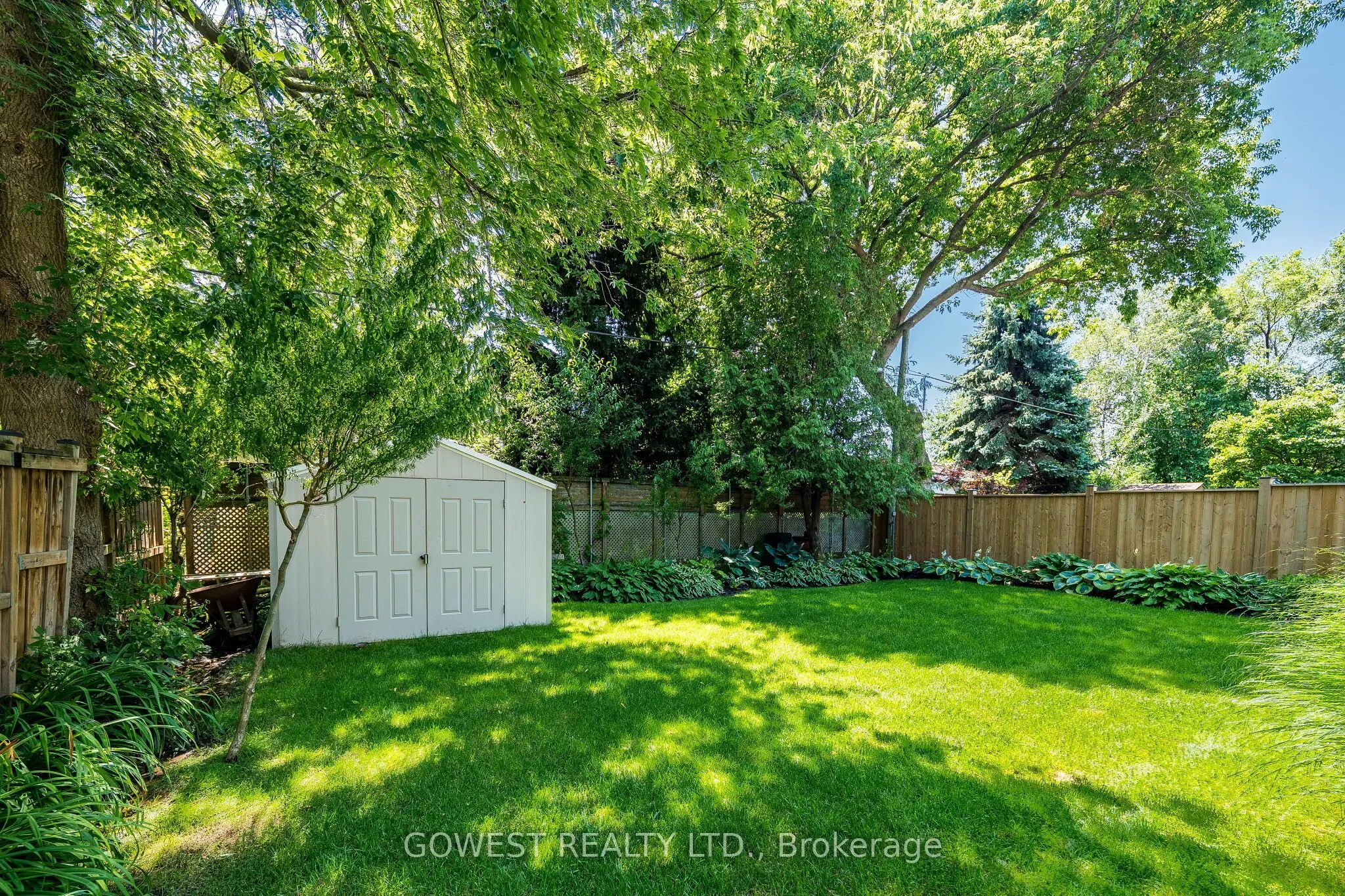 402 Niar Avenue