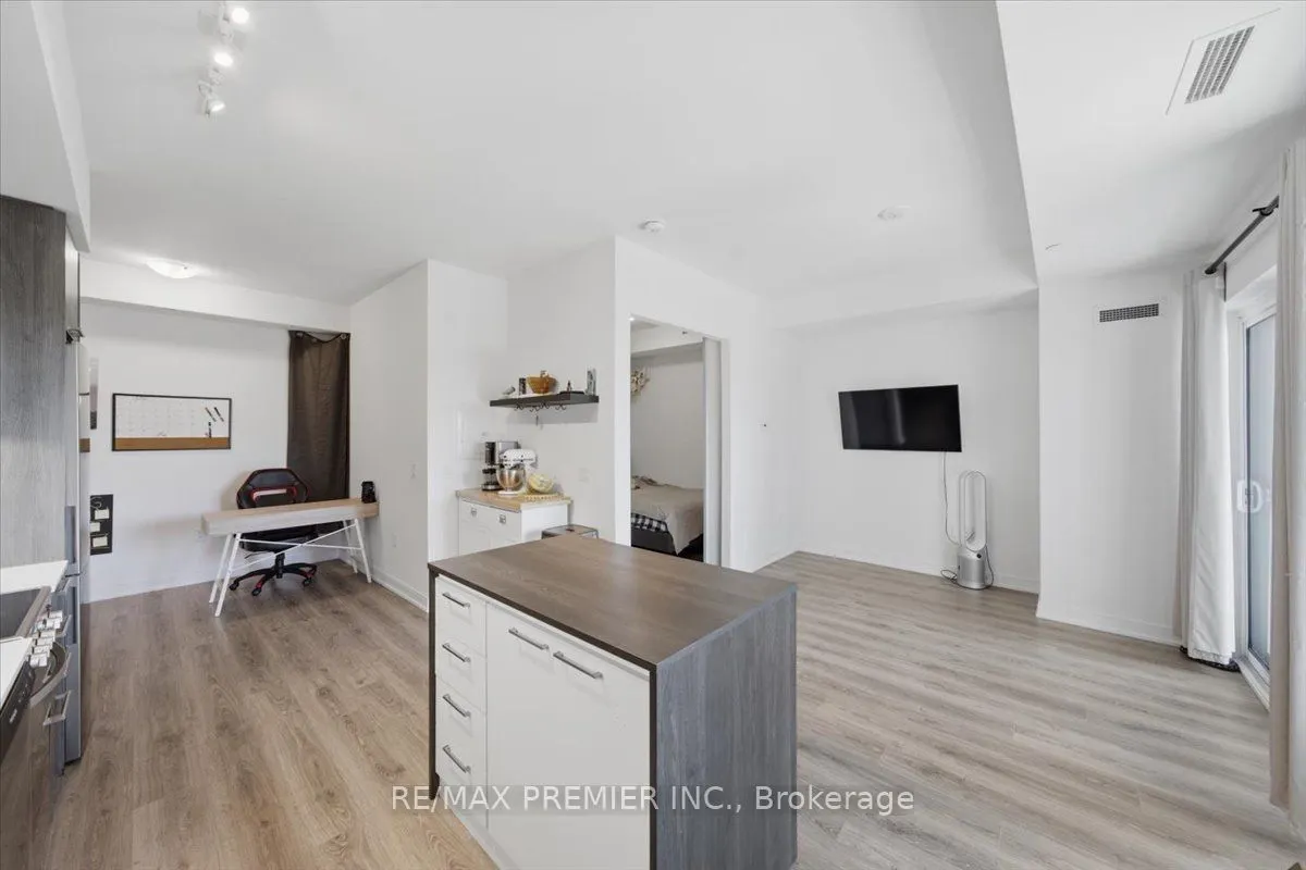 25 Neighbourhood Lane #515