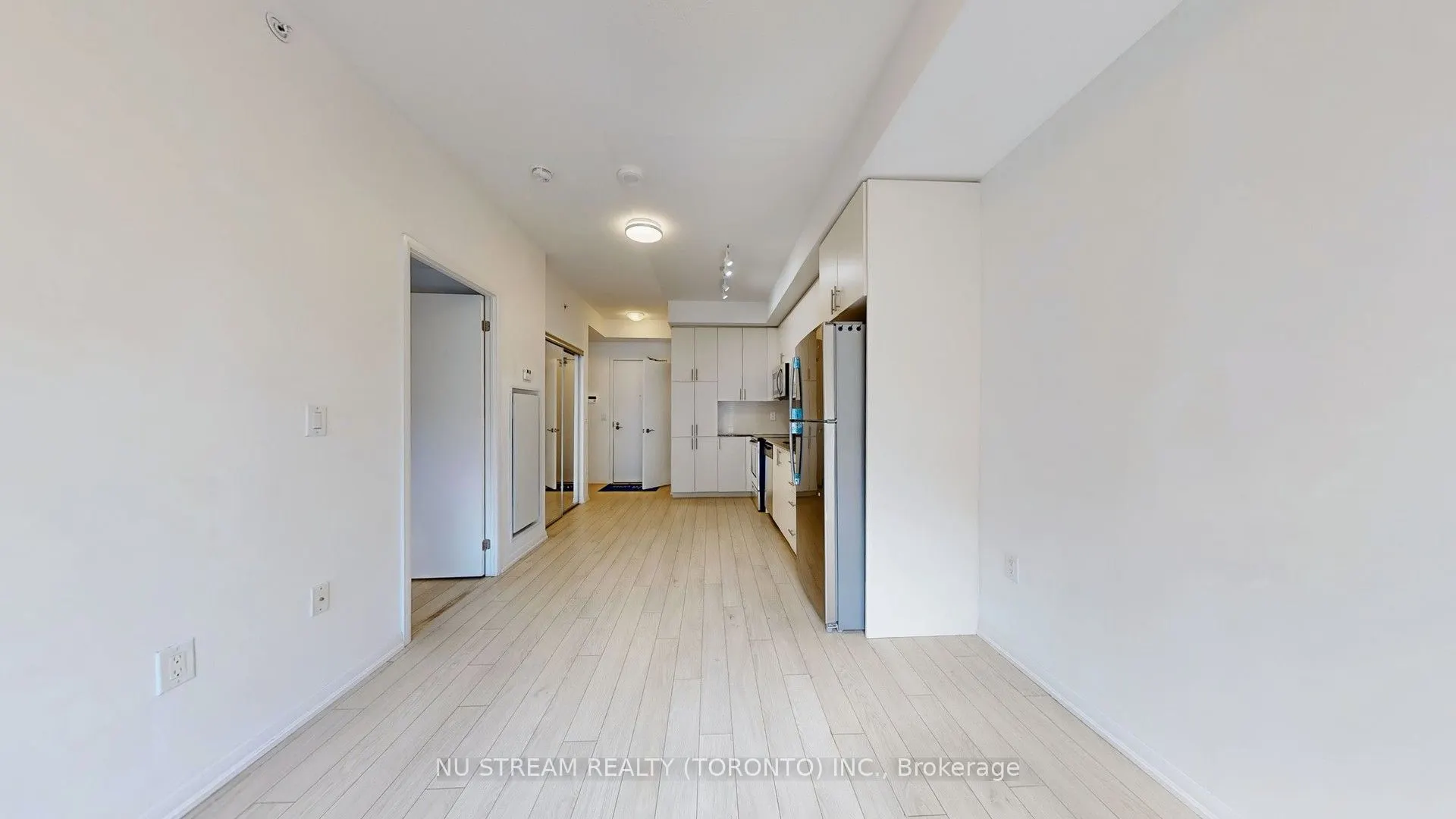 3091 Dufferin Street #613