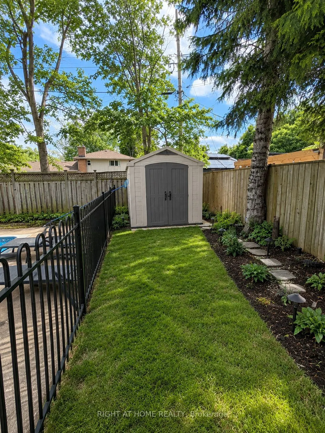 4440 Cosburn Crescent