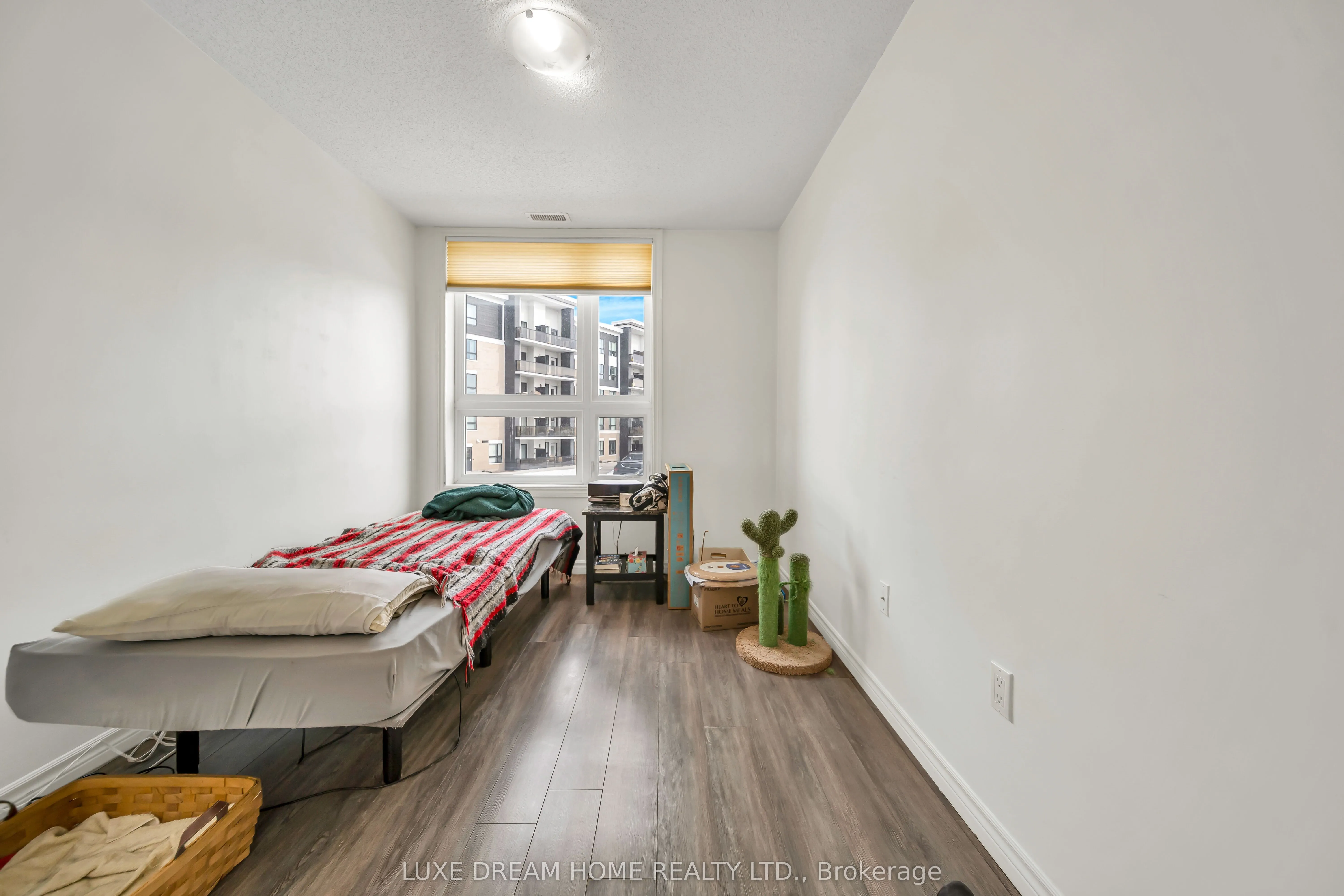 620 Sauve Street E #206