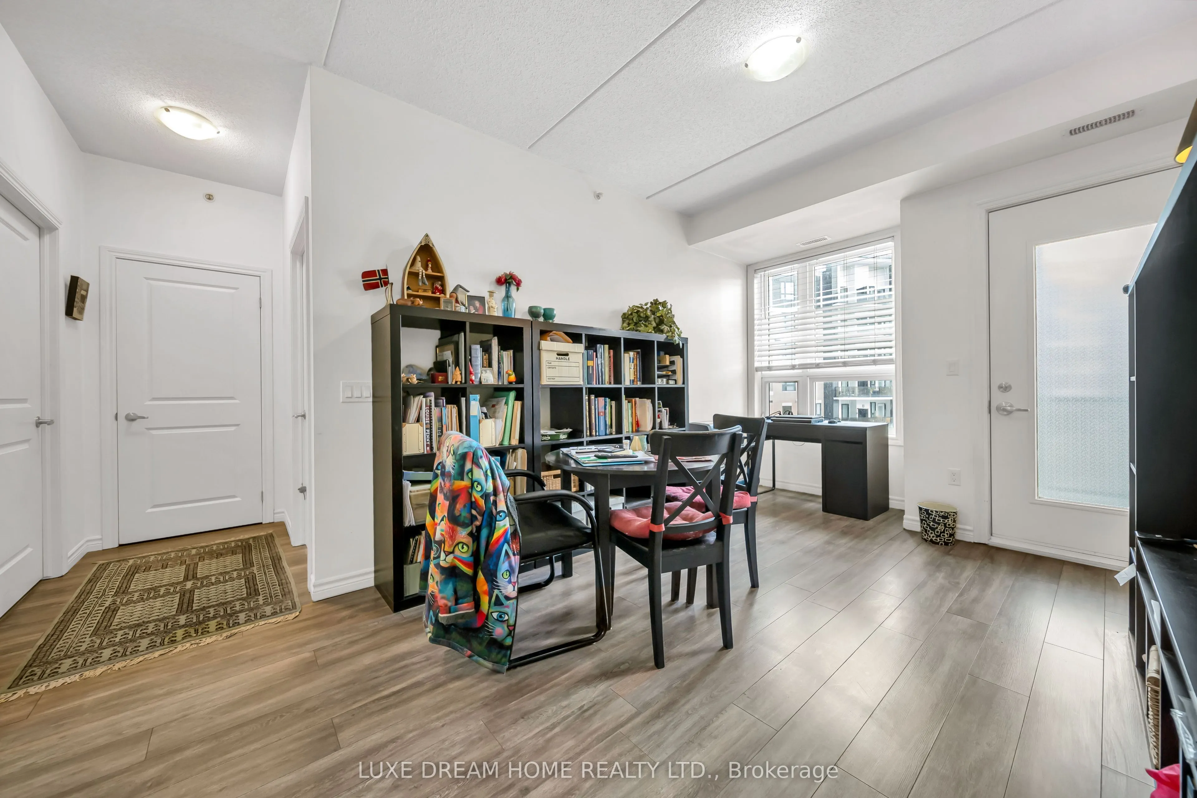 620 Sauve Street E #206