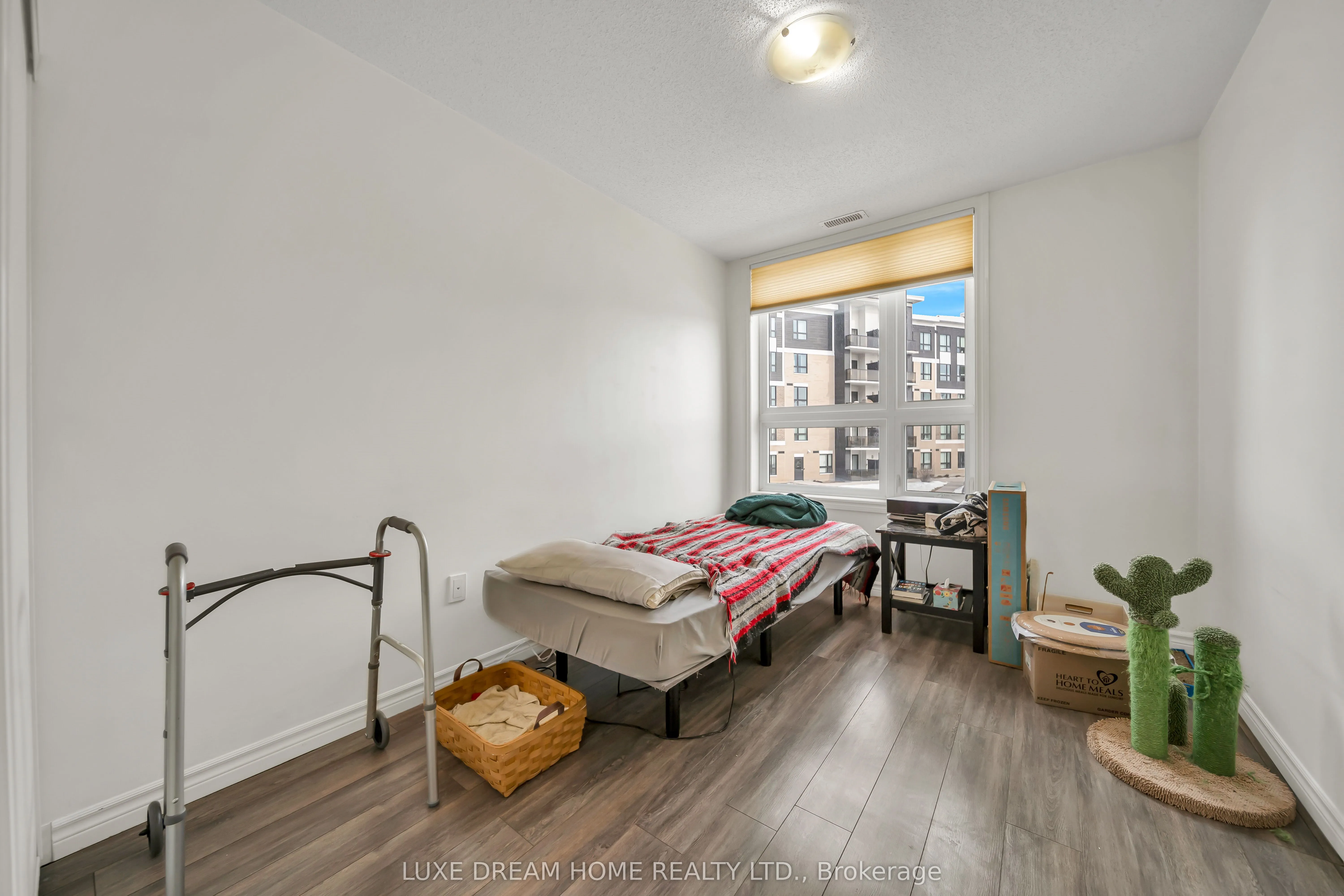 620 Sauve Street E #206