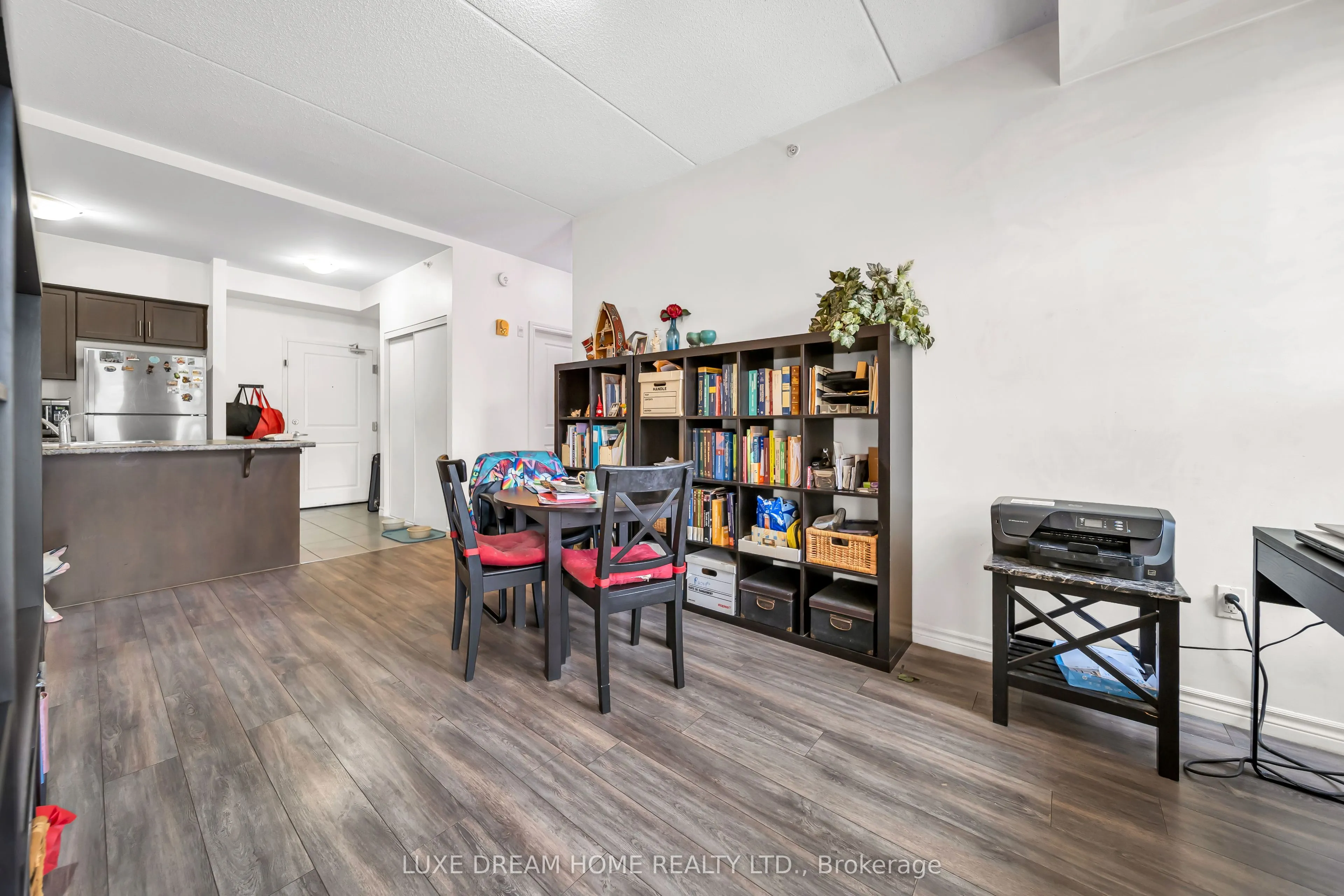620 Sauve Street E #206