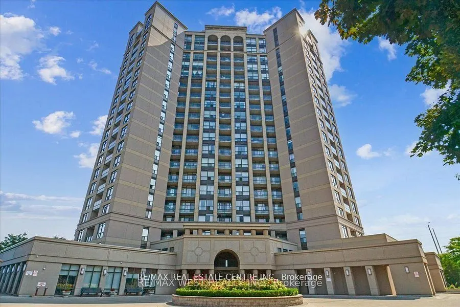 220 Forum Drive #TH#111