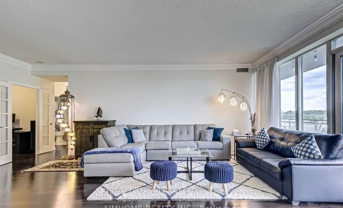 2119 Lakeshore Boulevard W #607
