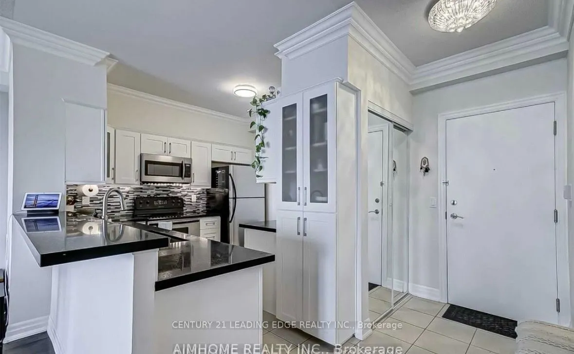 2119 Lakeshore Boulevard W #607