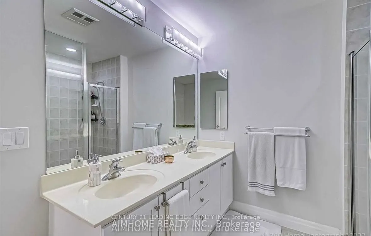 2119 Lakeshore Boulevard W #607