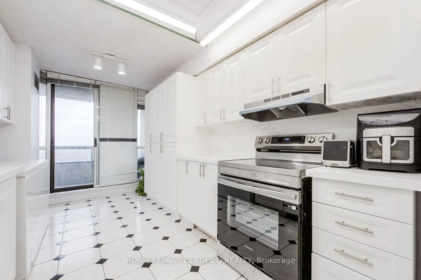 22 Hanover Road #2107