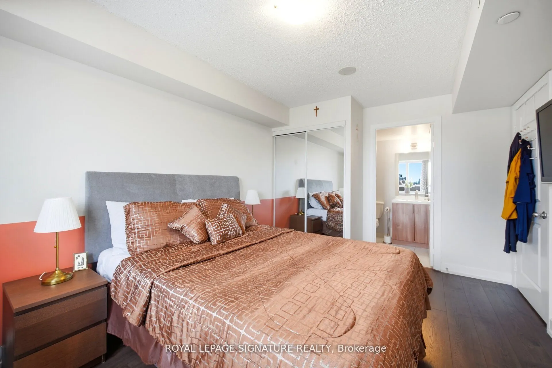 2 Eva Road E #926