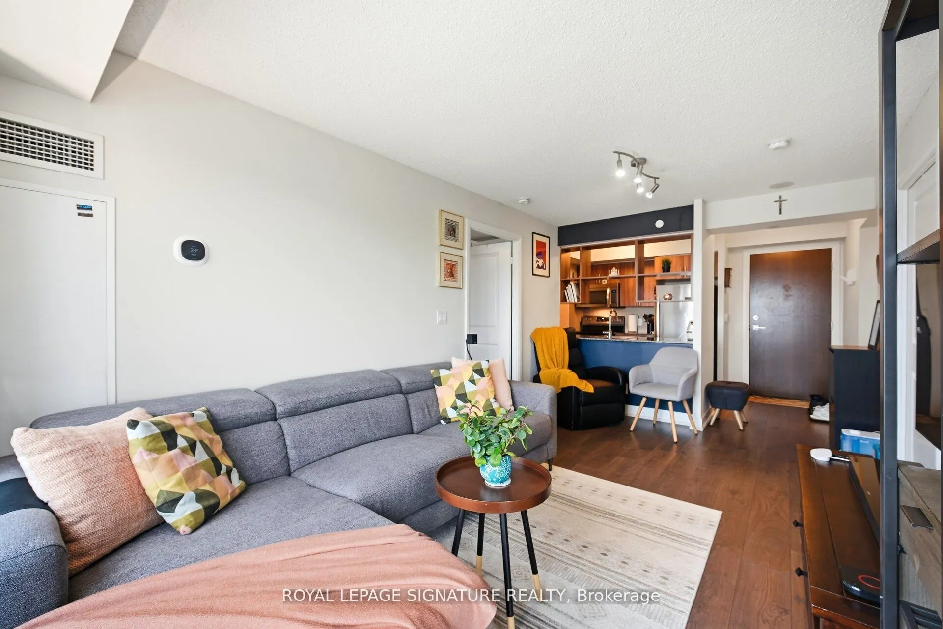 2 Eva Road E #926