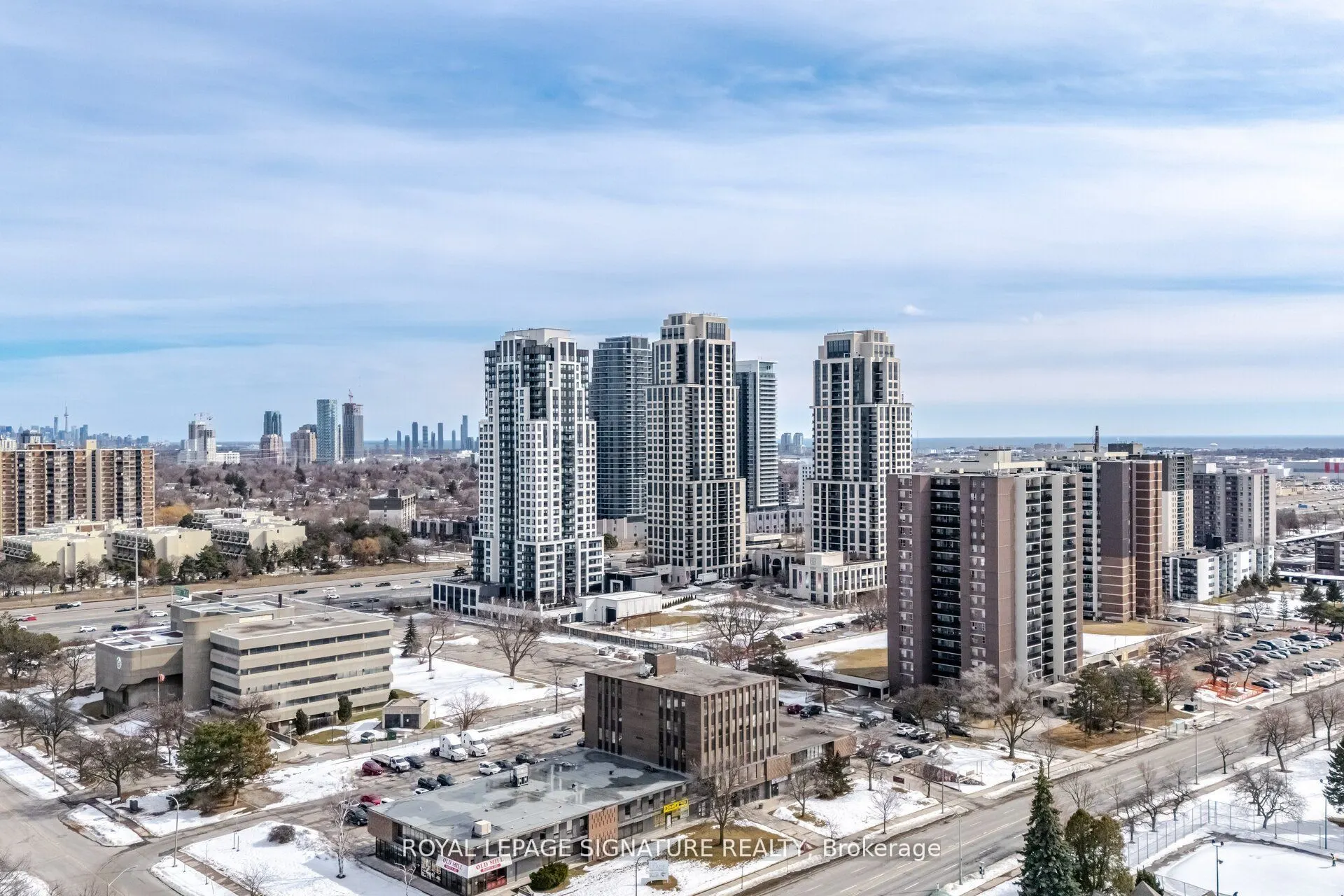 2 Eva Road E #926