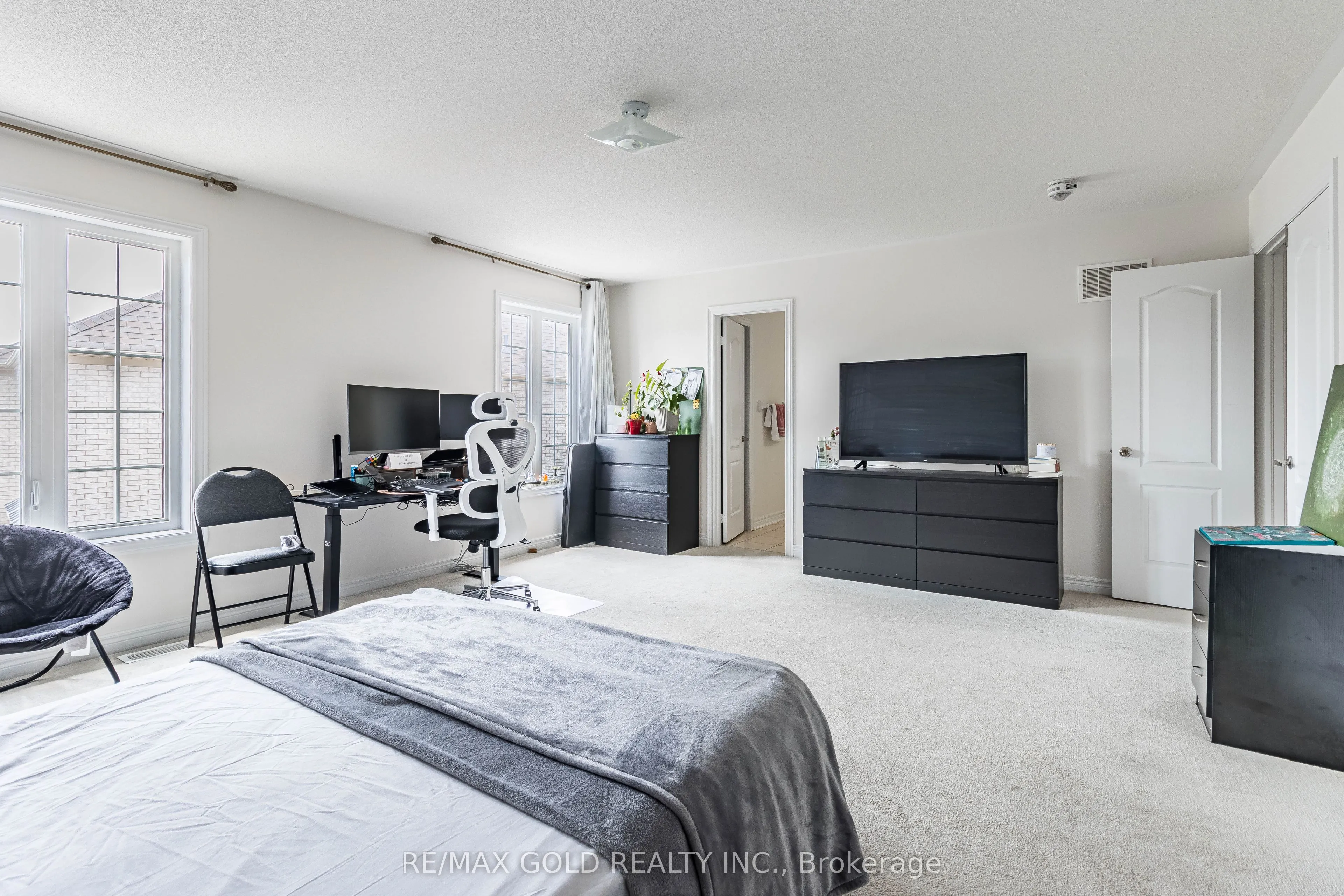 110 Banbridge Crescent