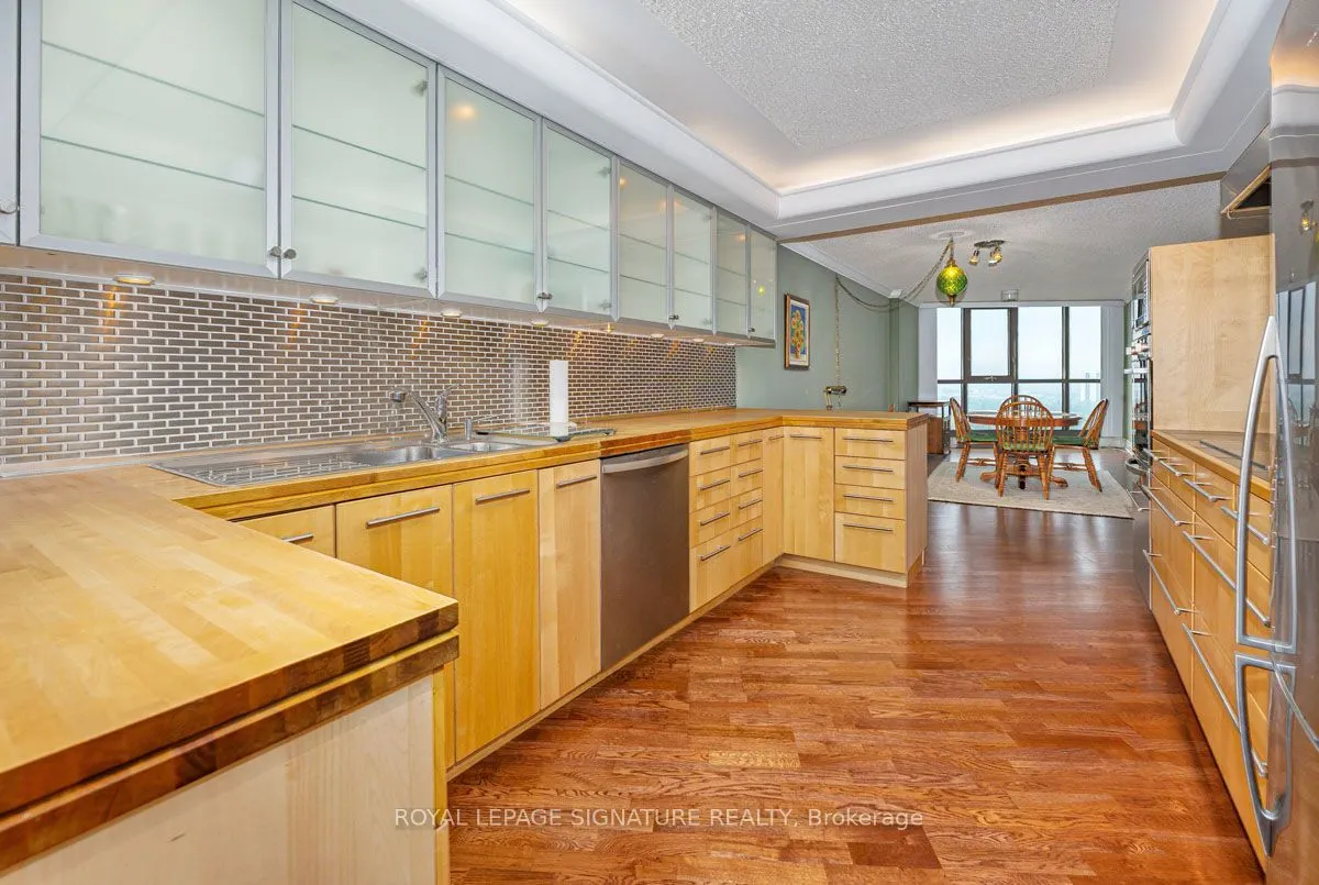 2000 Islington Avenue #1912