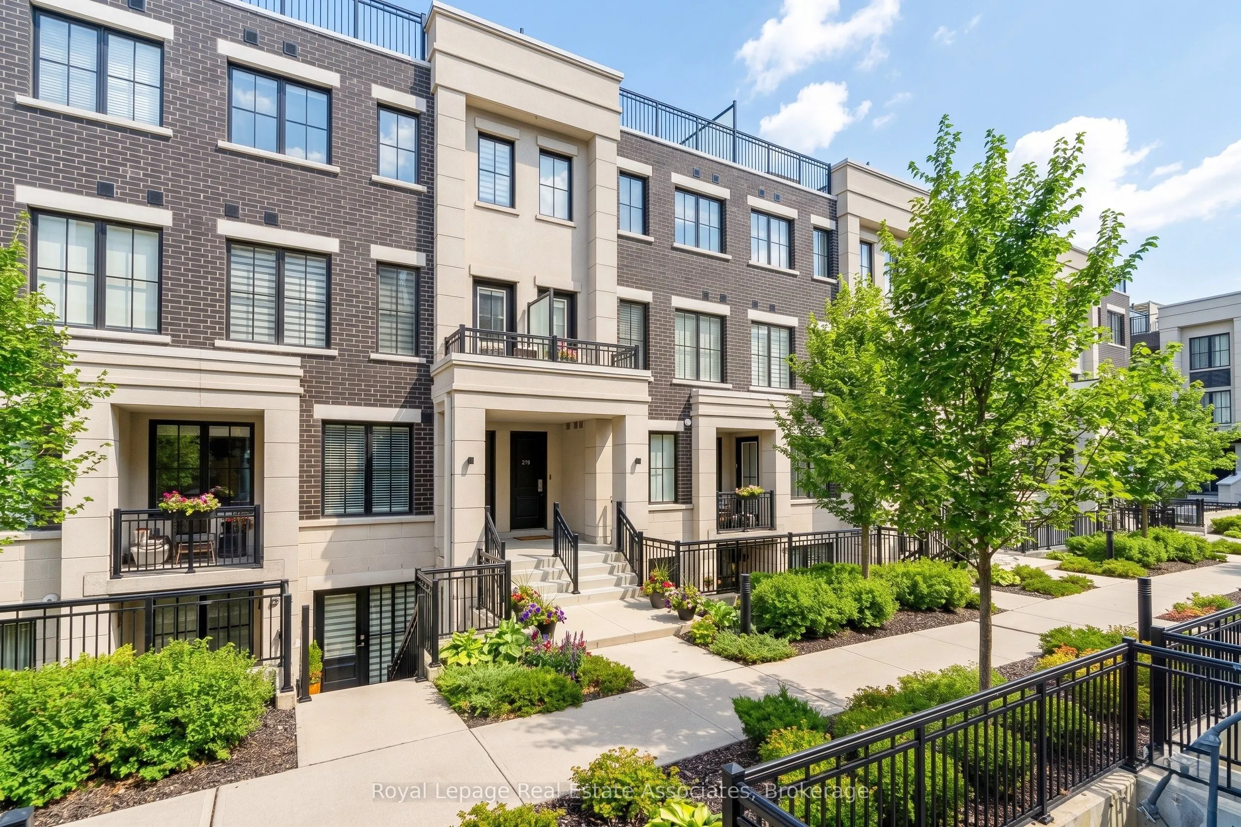657 Cricklewood Drive #511