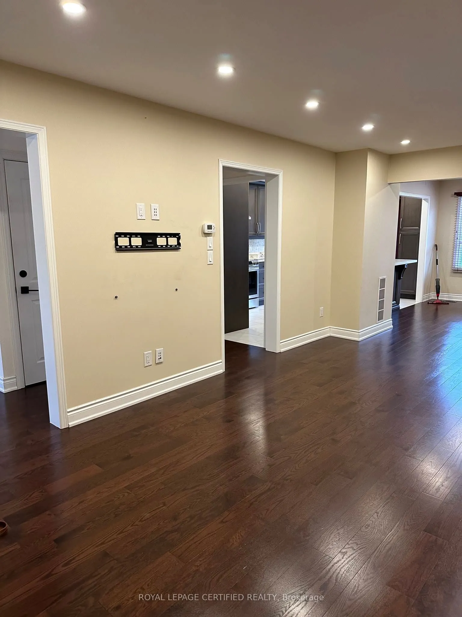 210 Ecclestone Drive #Main