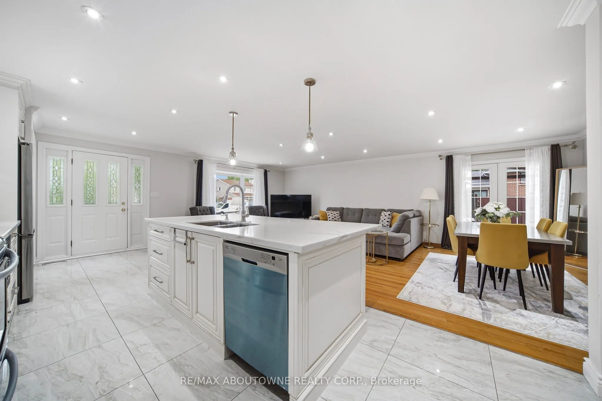 6346 Neuchatel Road