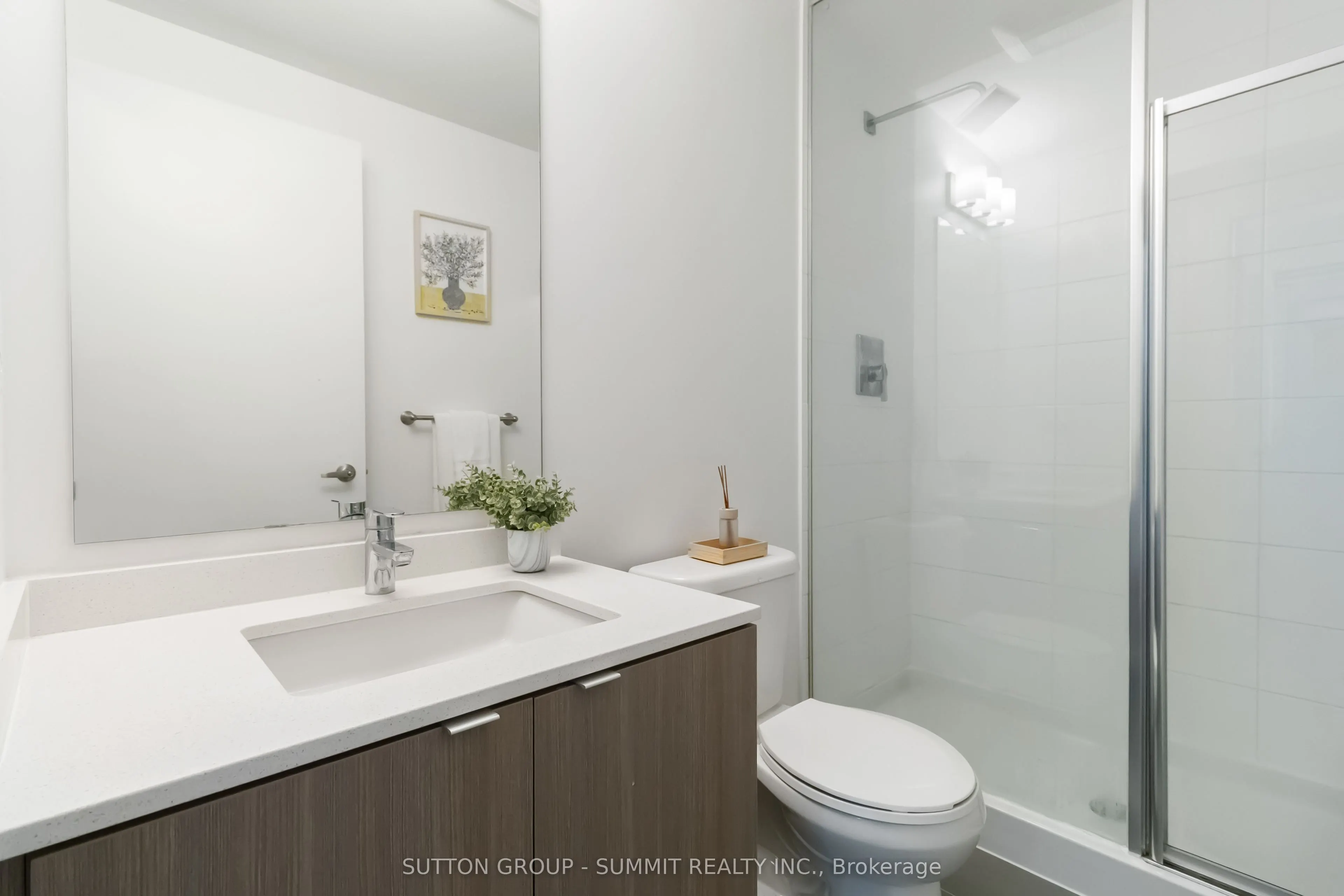 5220 DUNDAS Street #D422