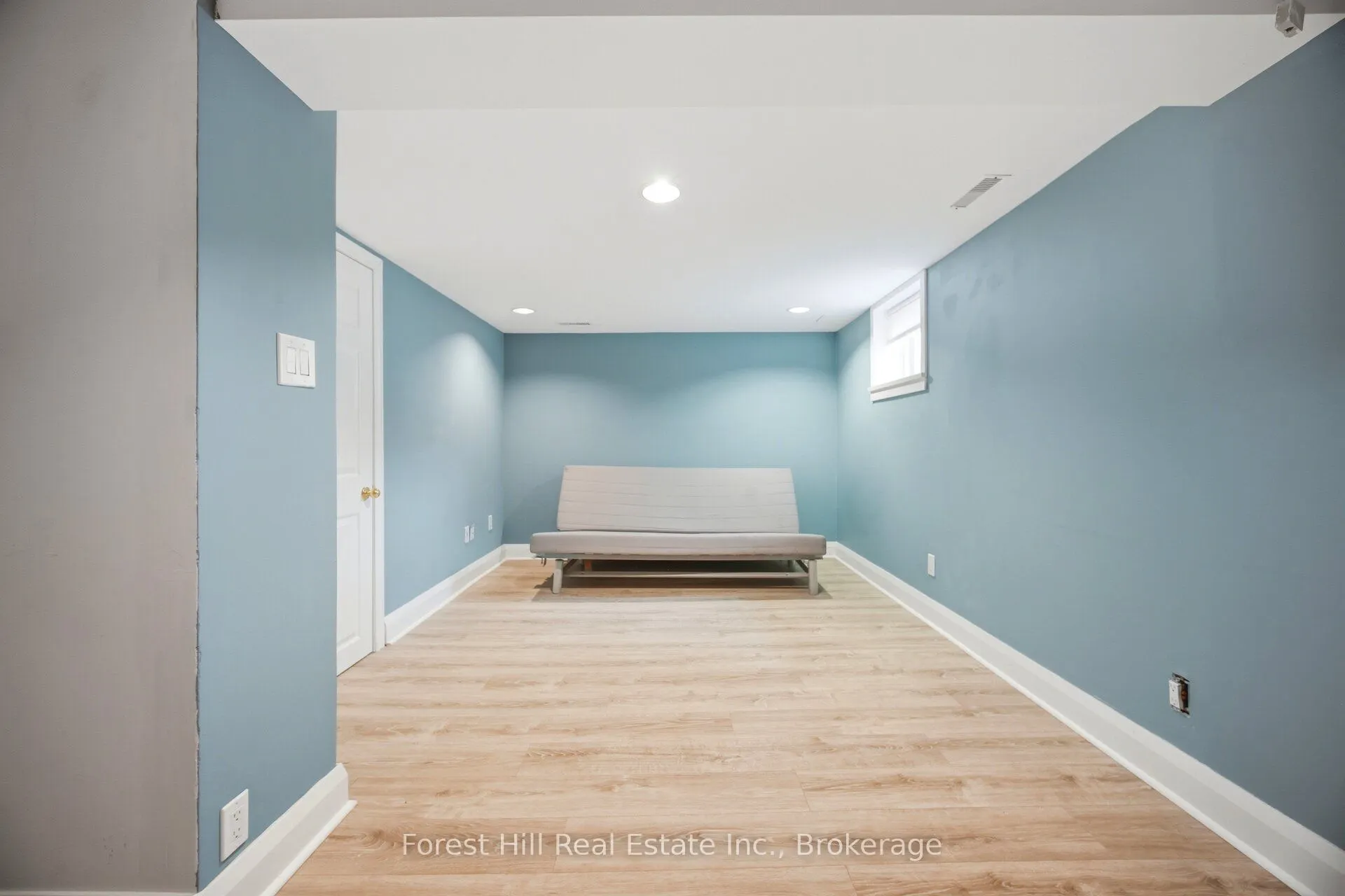 39 Broadview Avenue