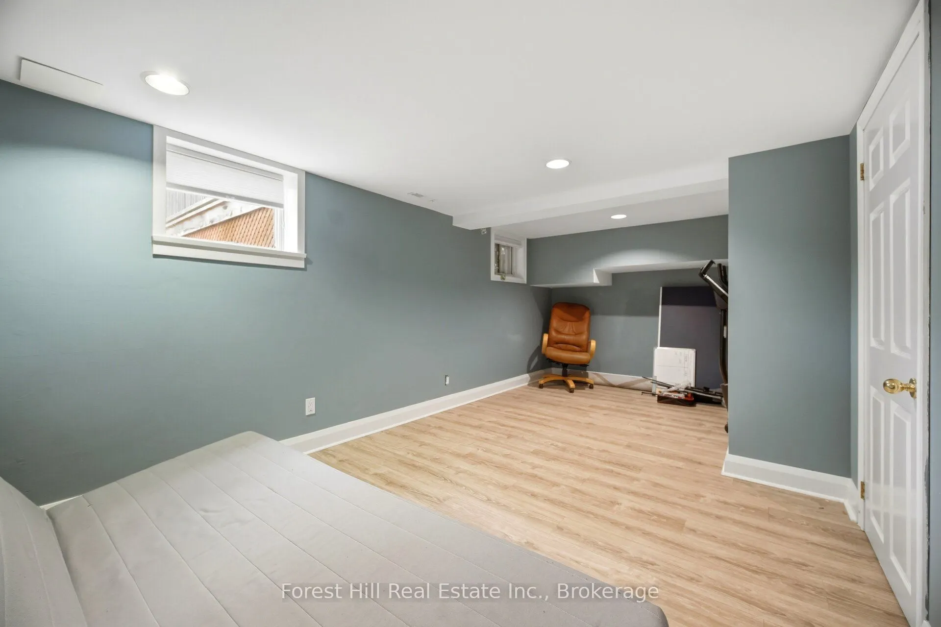 39 Broadview Avenue