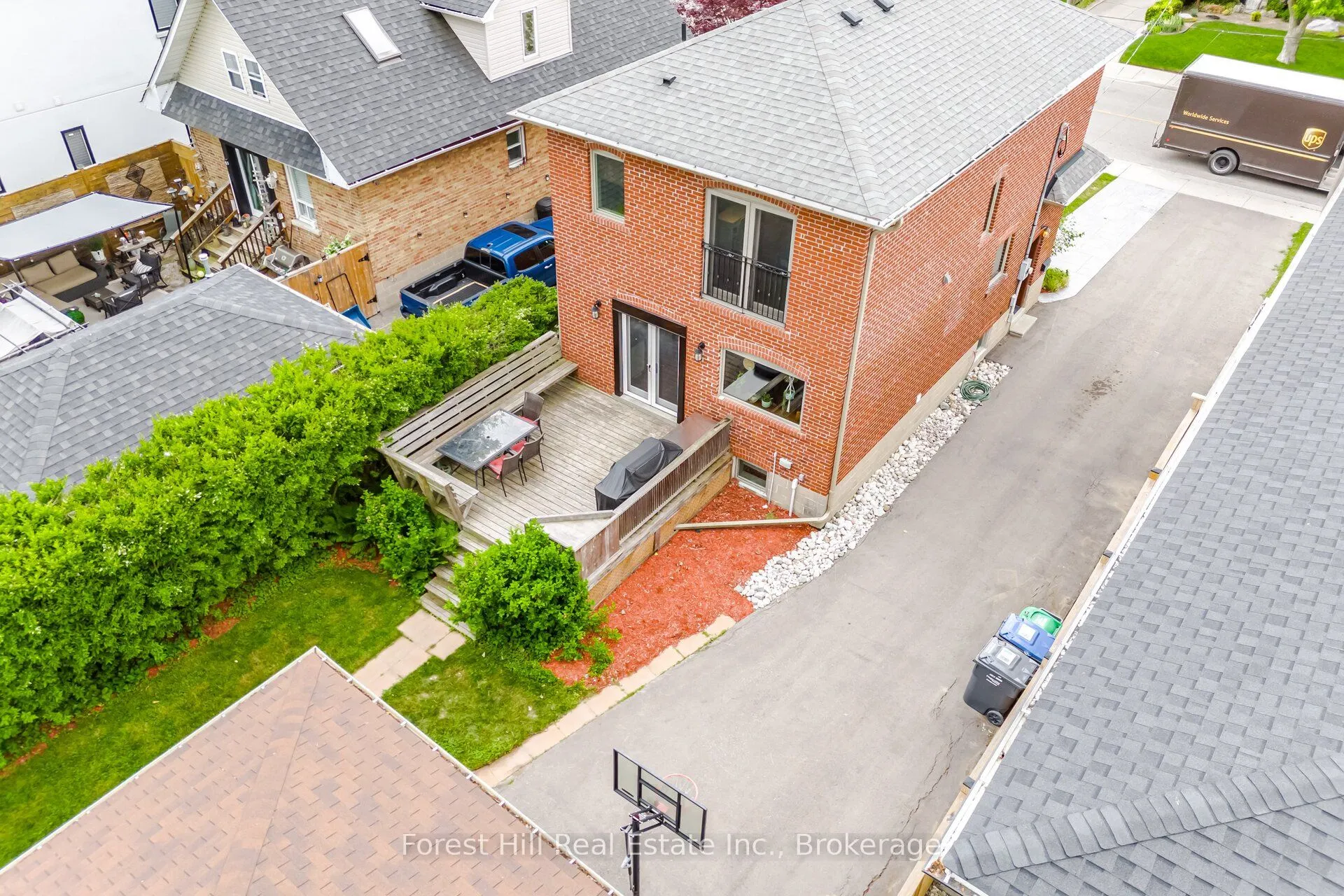 39 Broadview Avenue