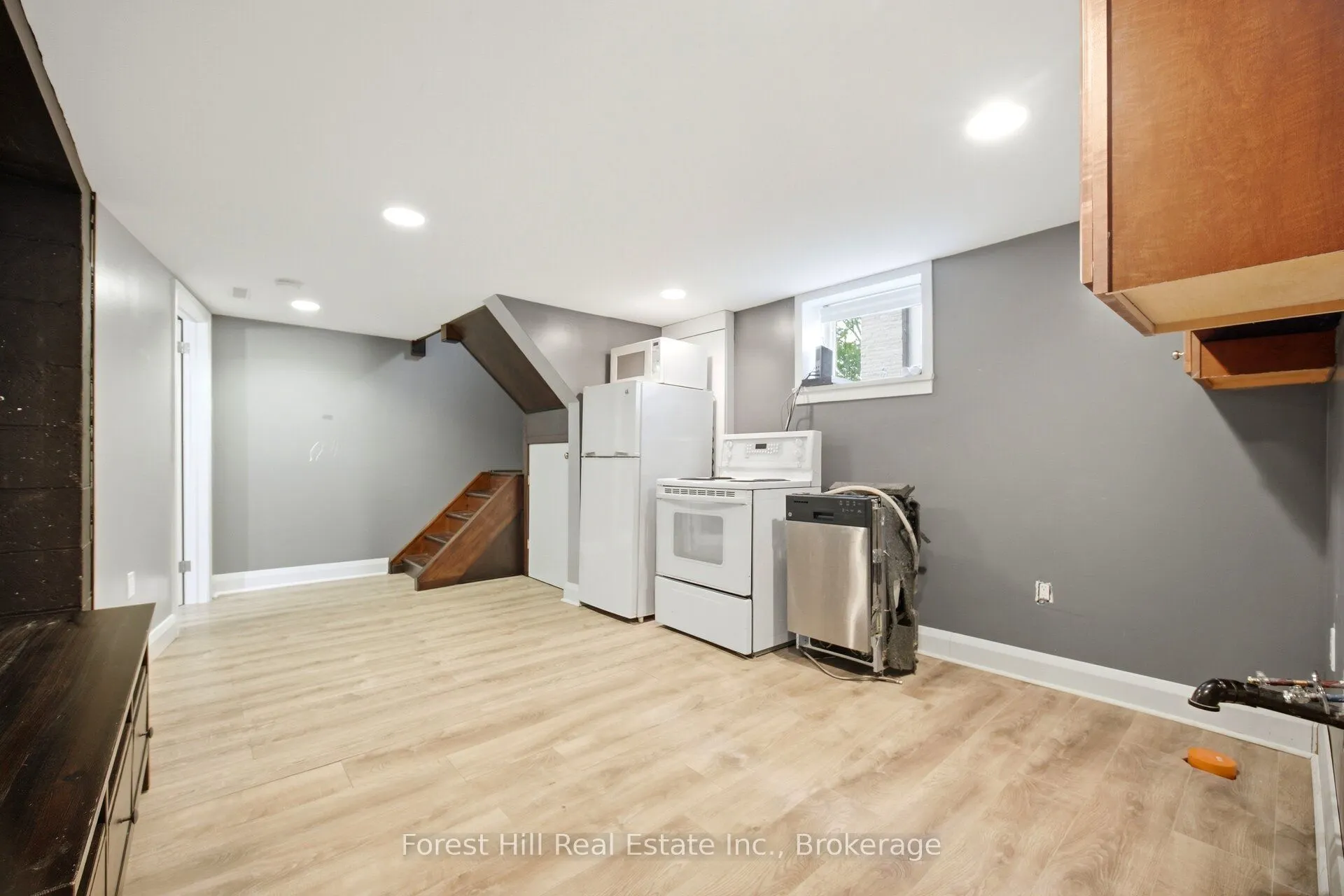 39 Broadview Avenue
