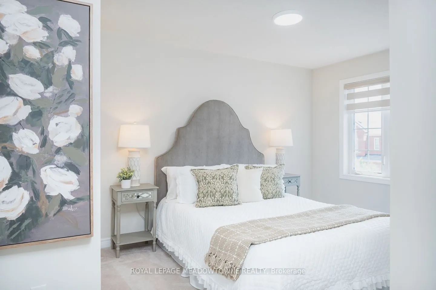 1079 Job Crescent