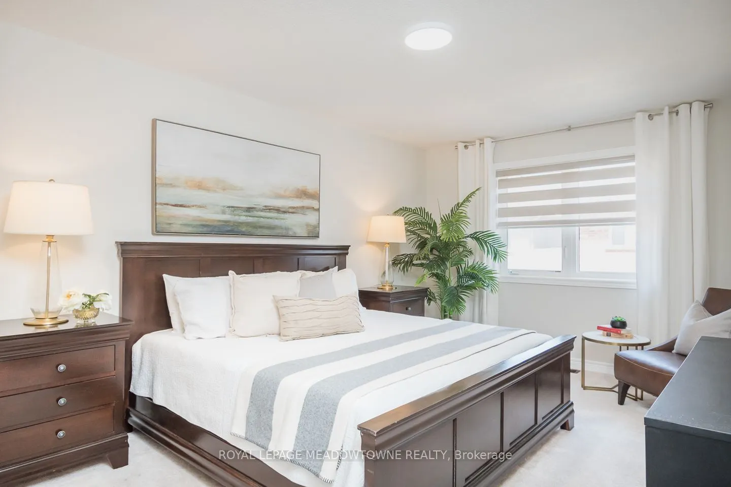 1079 Job Crescent