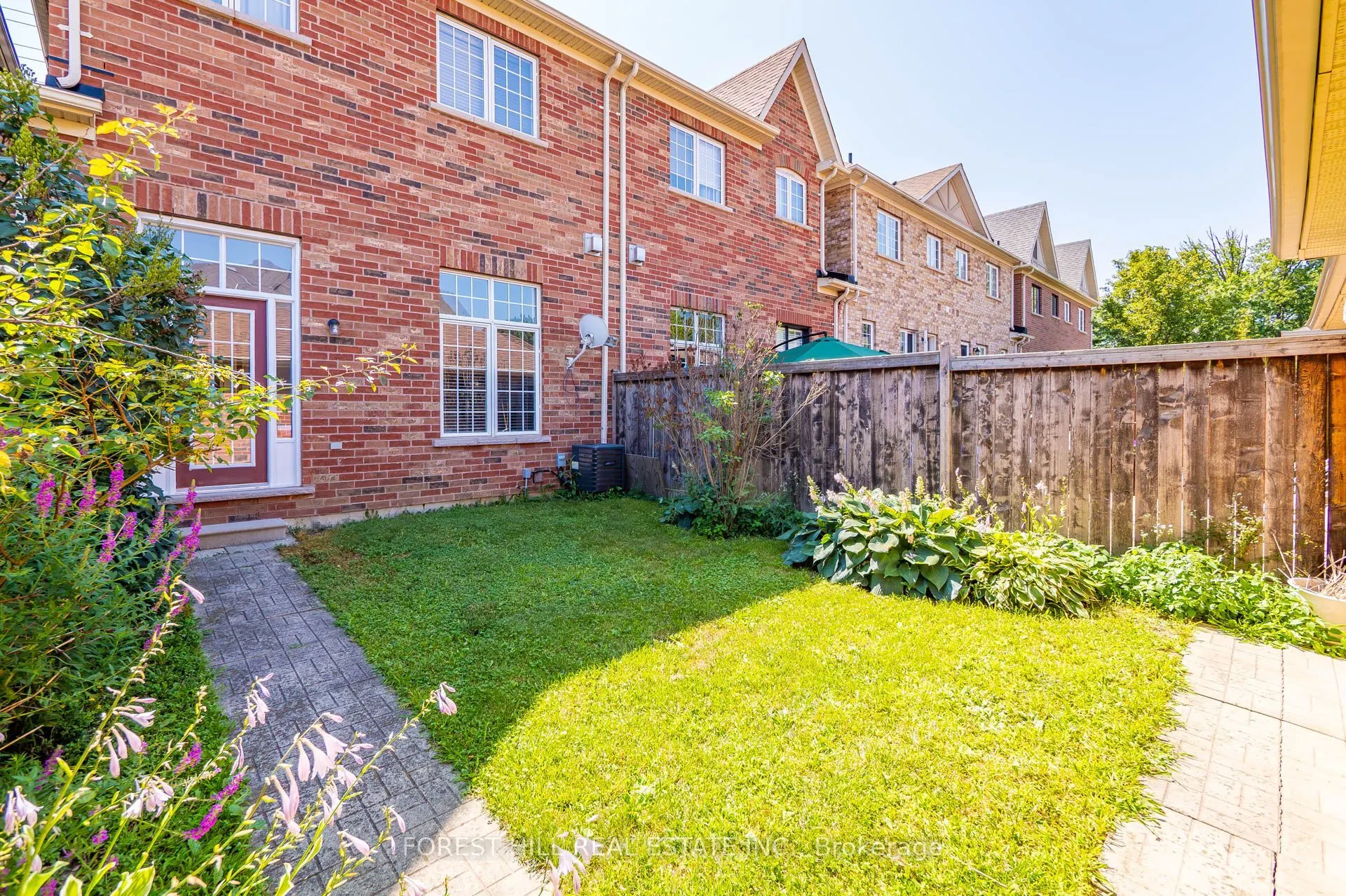 3549 Eglinton Avenue W