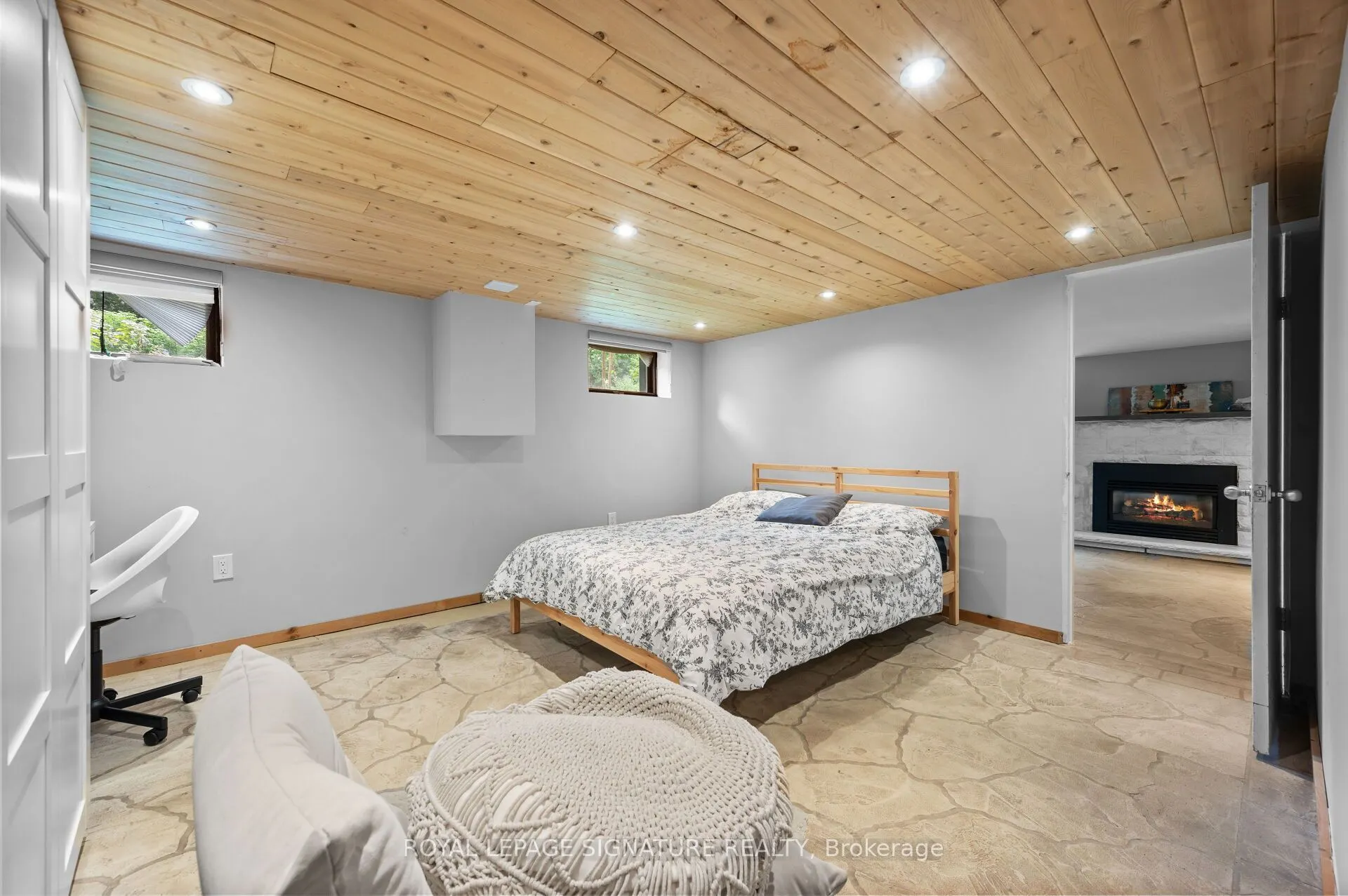 2234 Gordon Drive