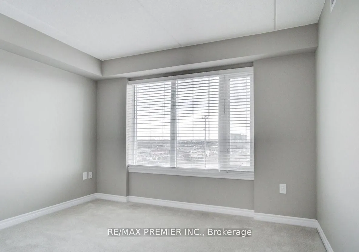 716 Main Street E #905