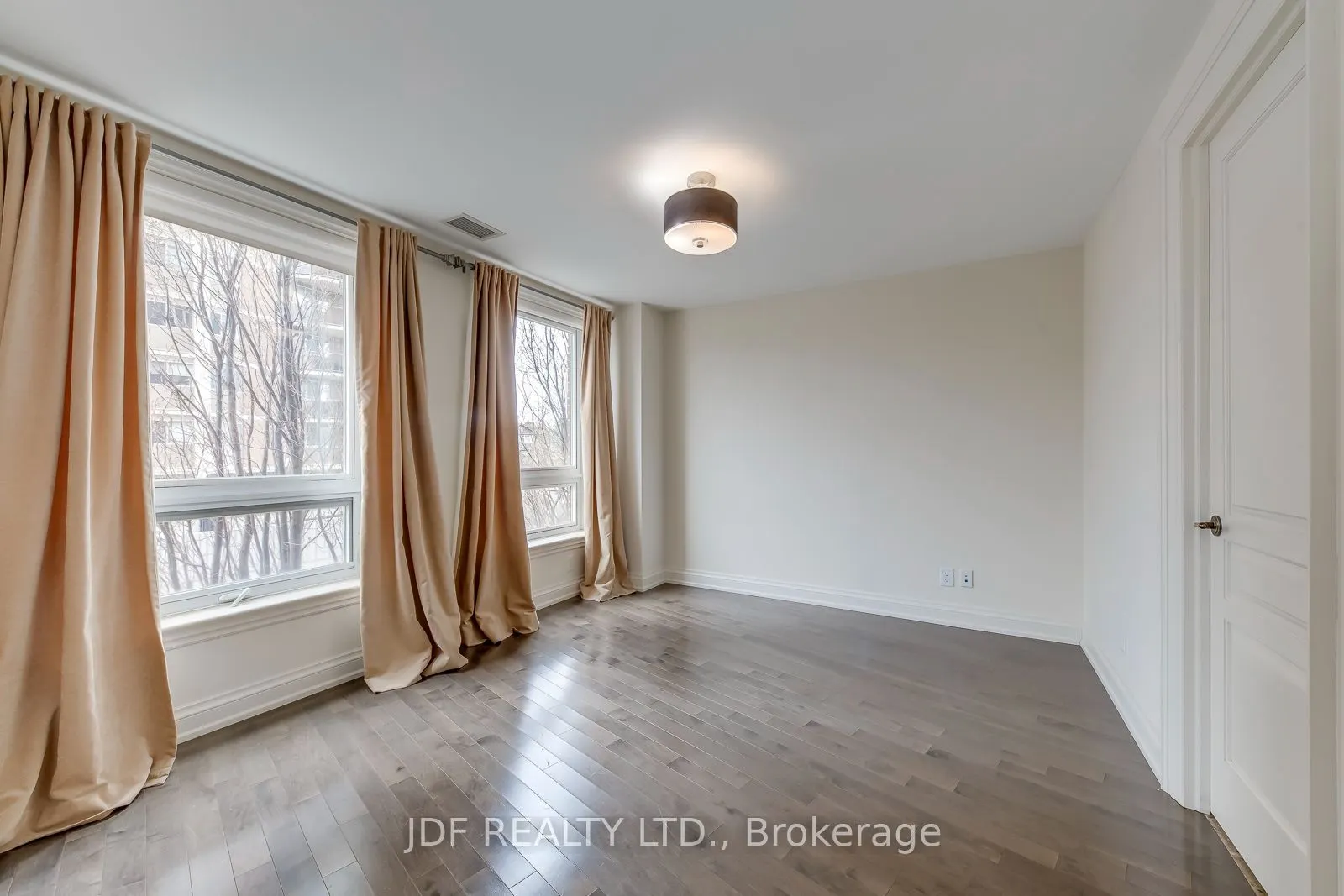 111 Forsythe Street #402