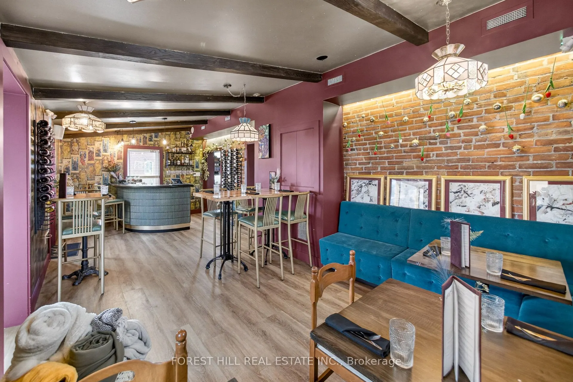 151 Queen Street S #200