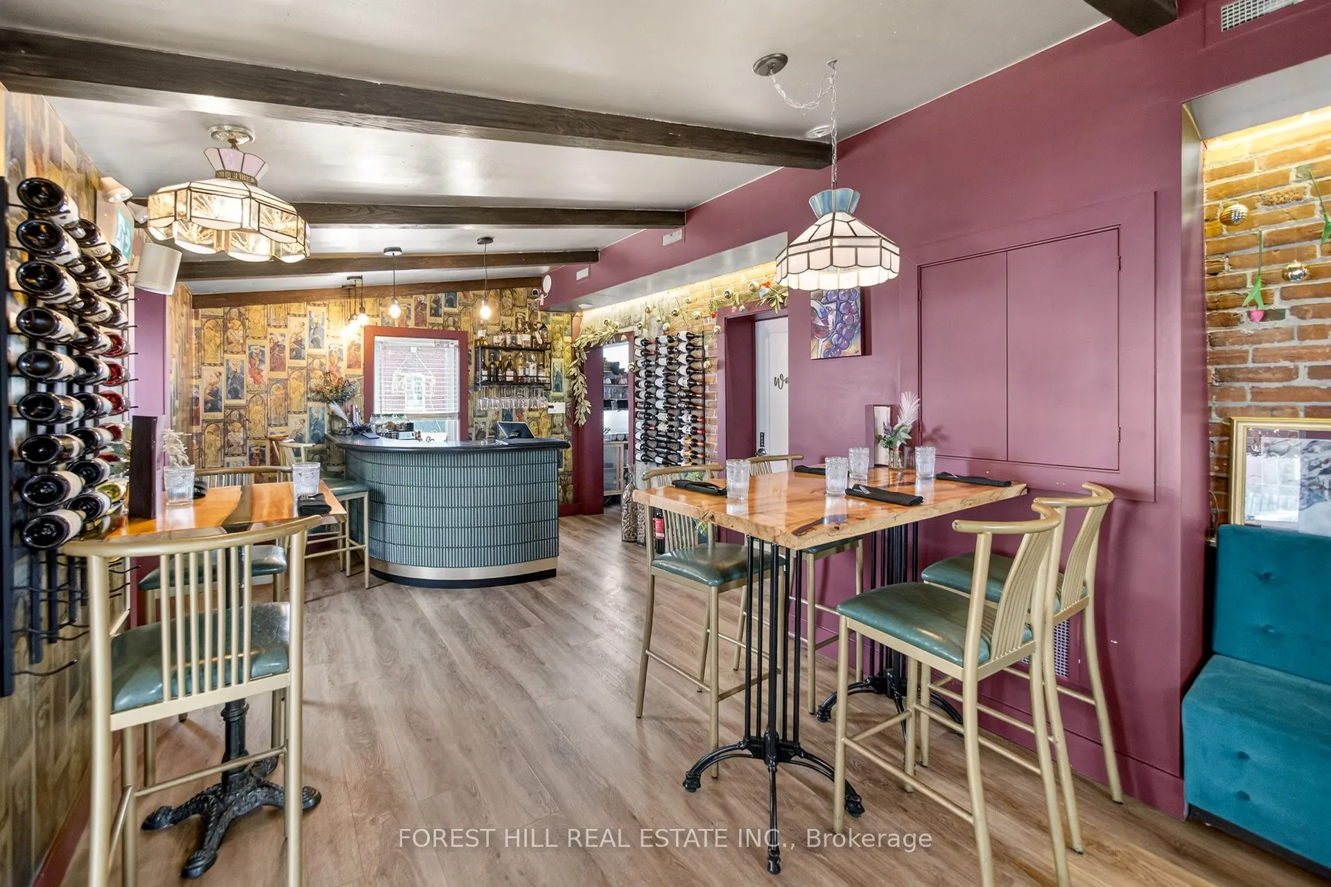 151 Queen Street S #200