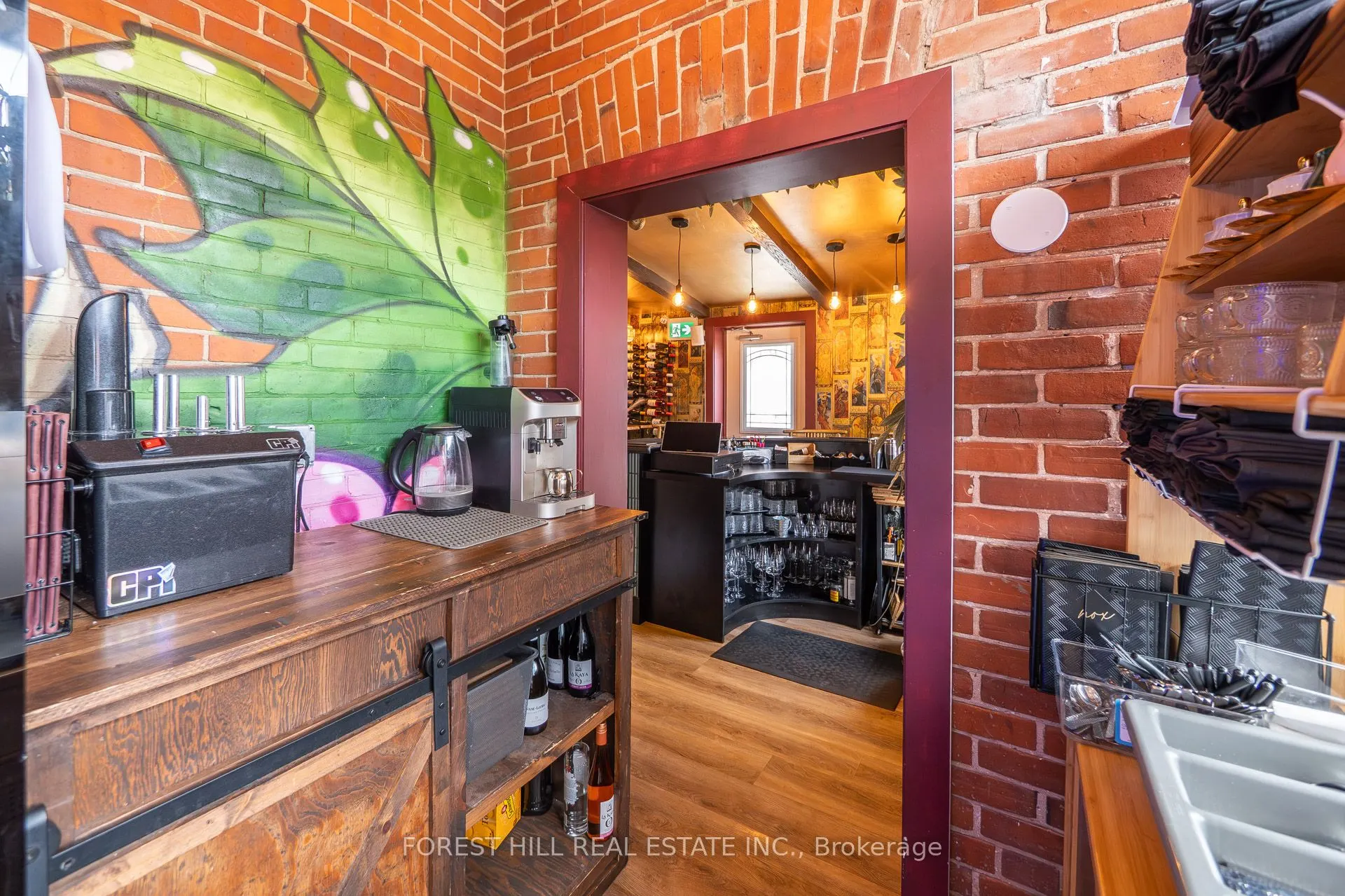 151 Queen Street S #200