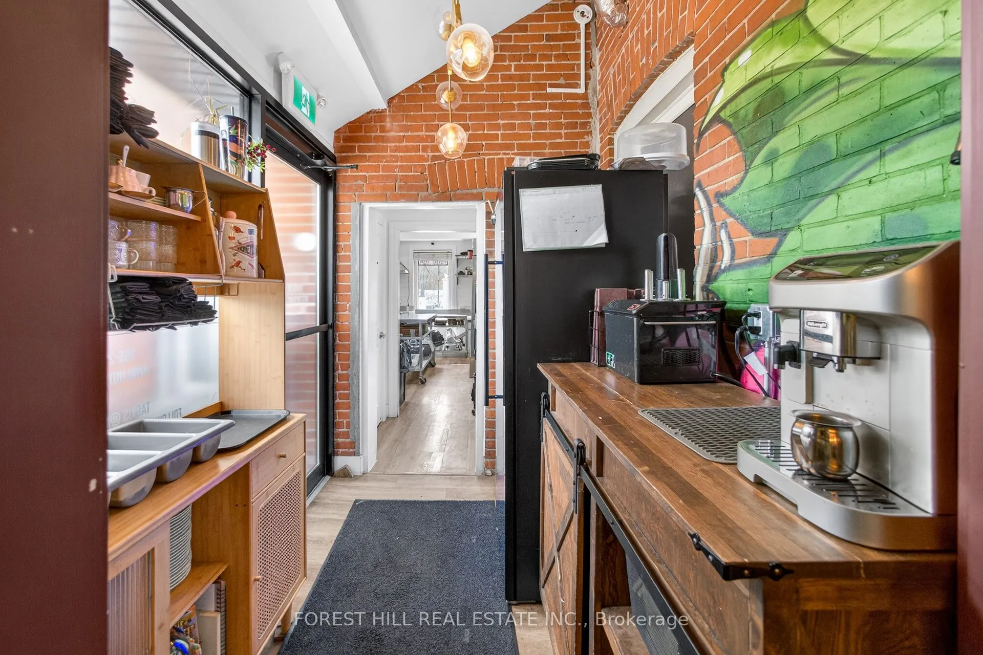 151 Queen Street S #200