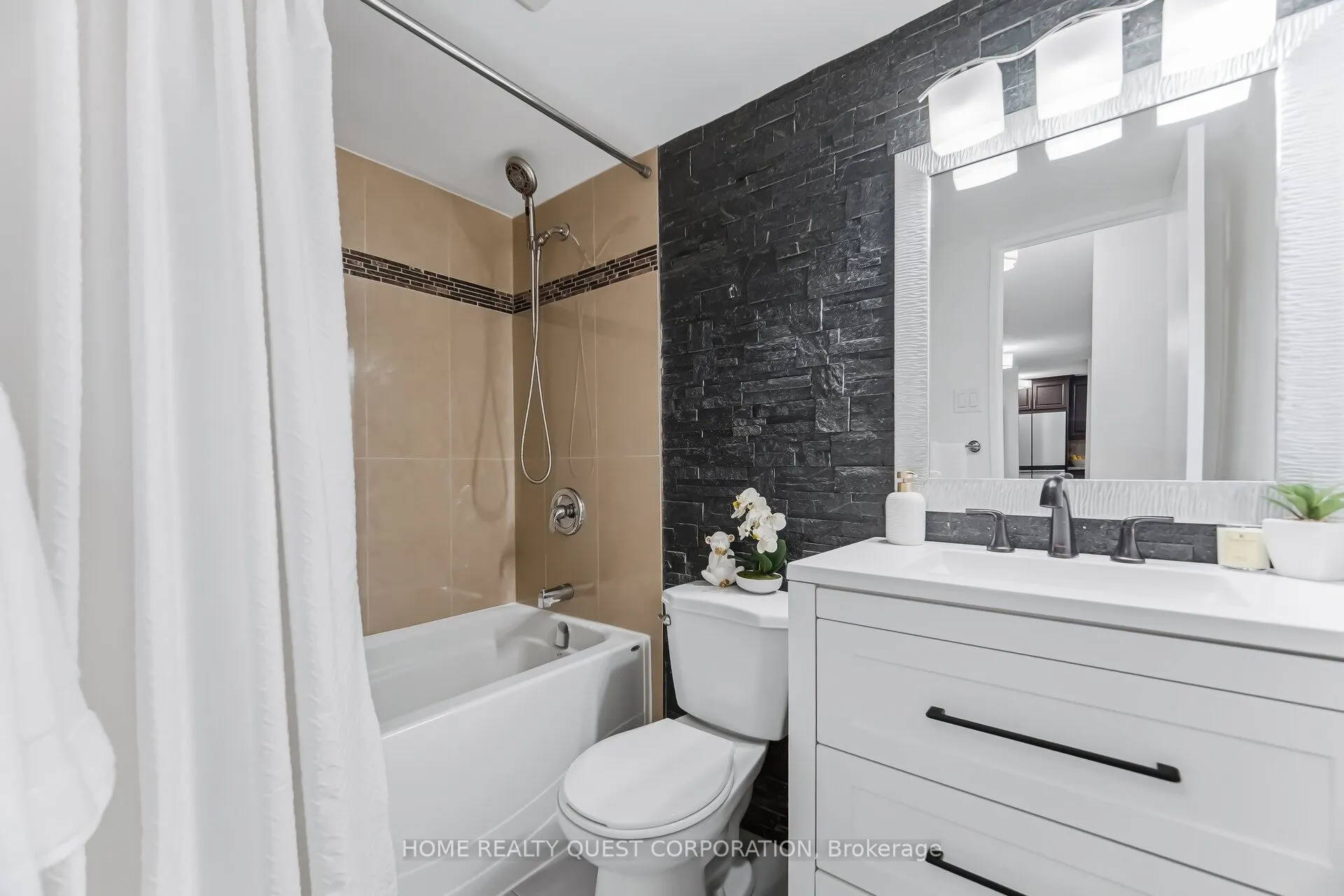 3120 Kirwin Avenue #605
