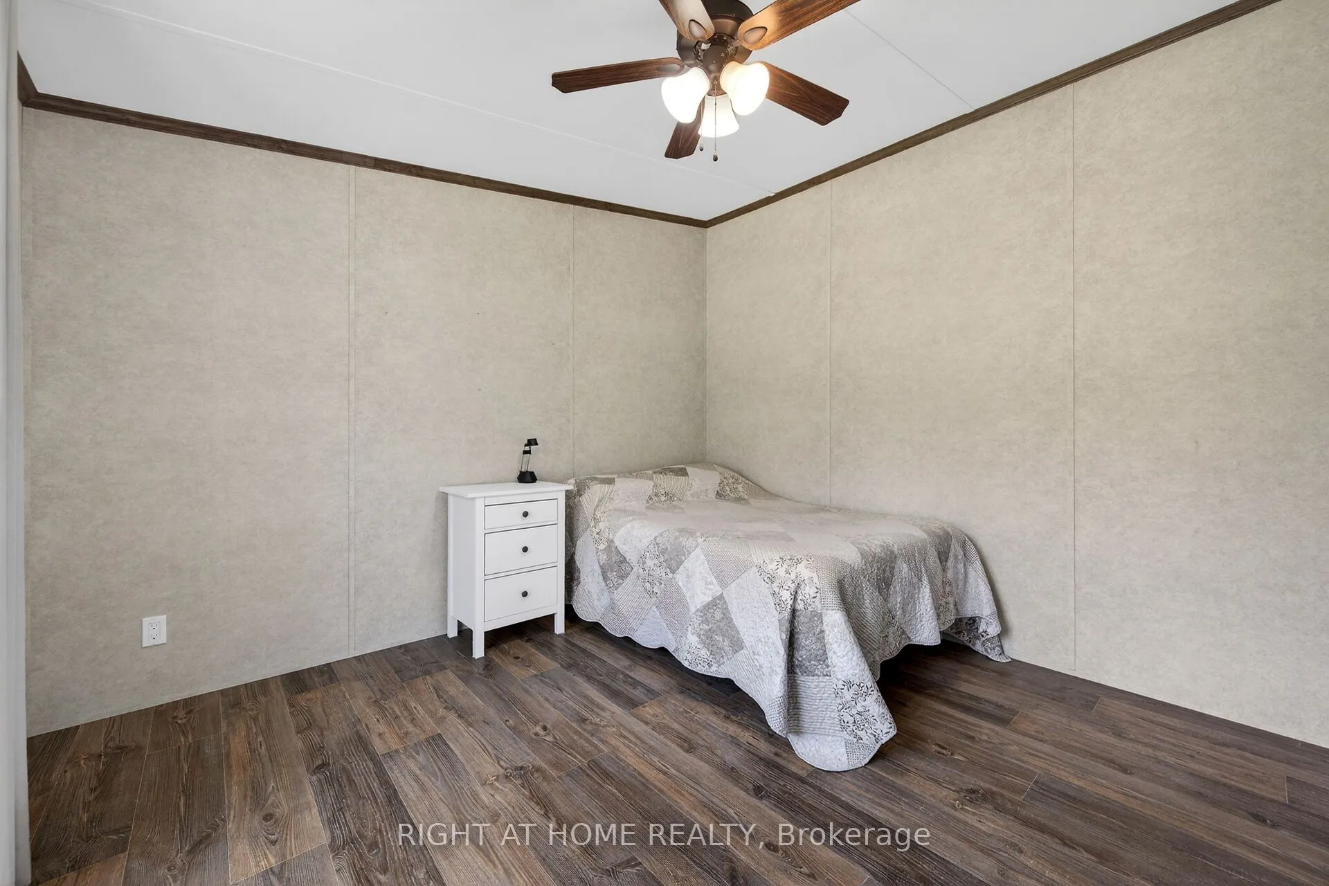 4449 Milburough Line #5 Beech Street