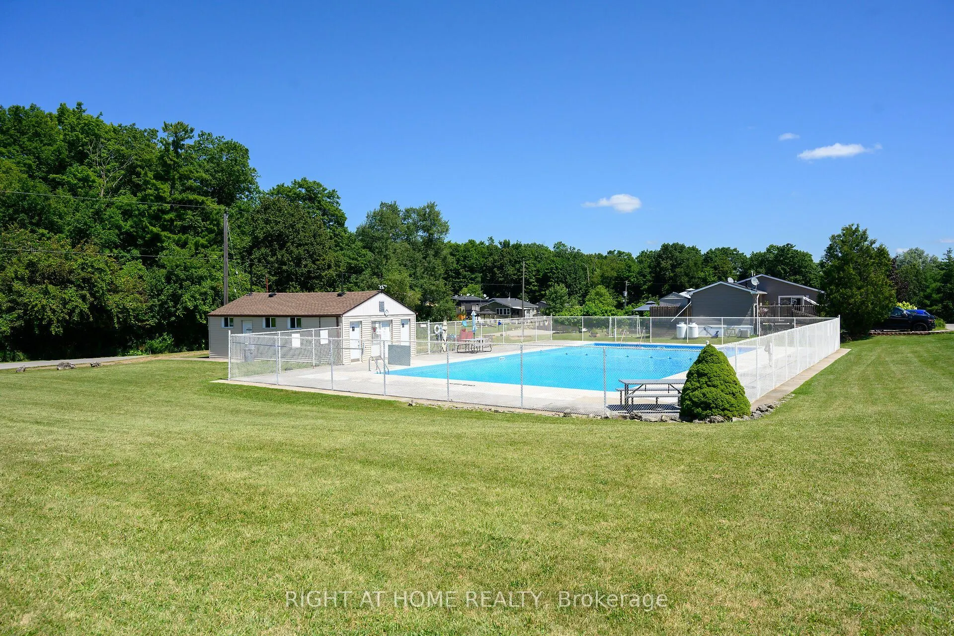 4449 Milburough Line #5 Beech Street