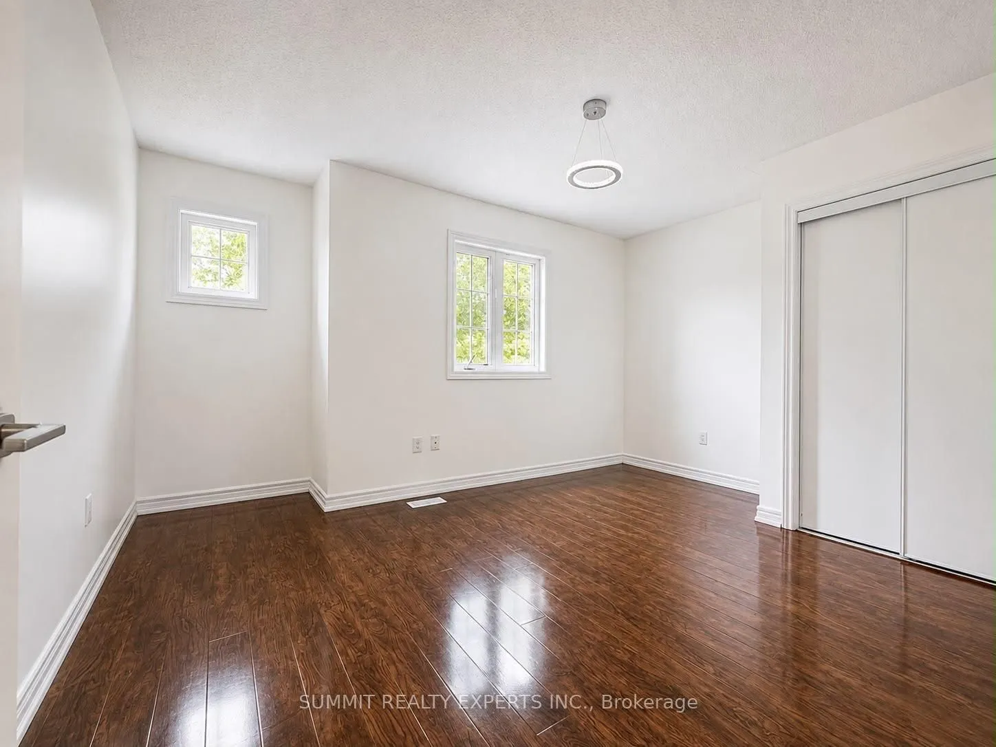 25 Deforest Drive