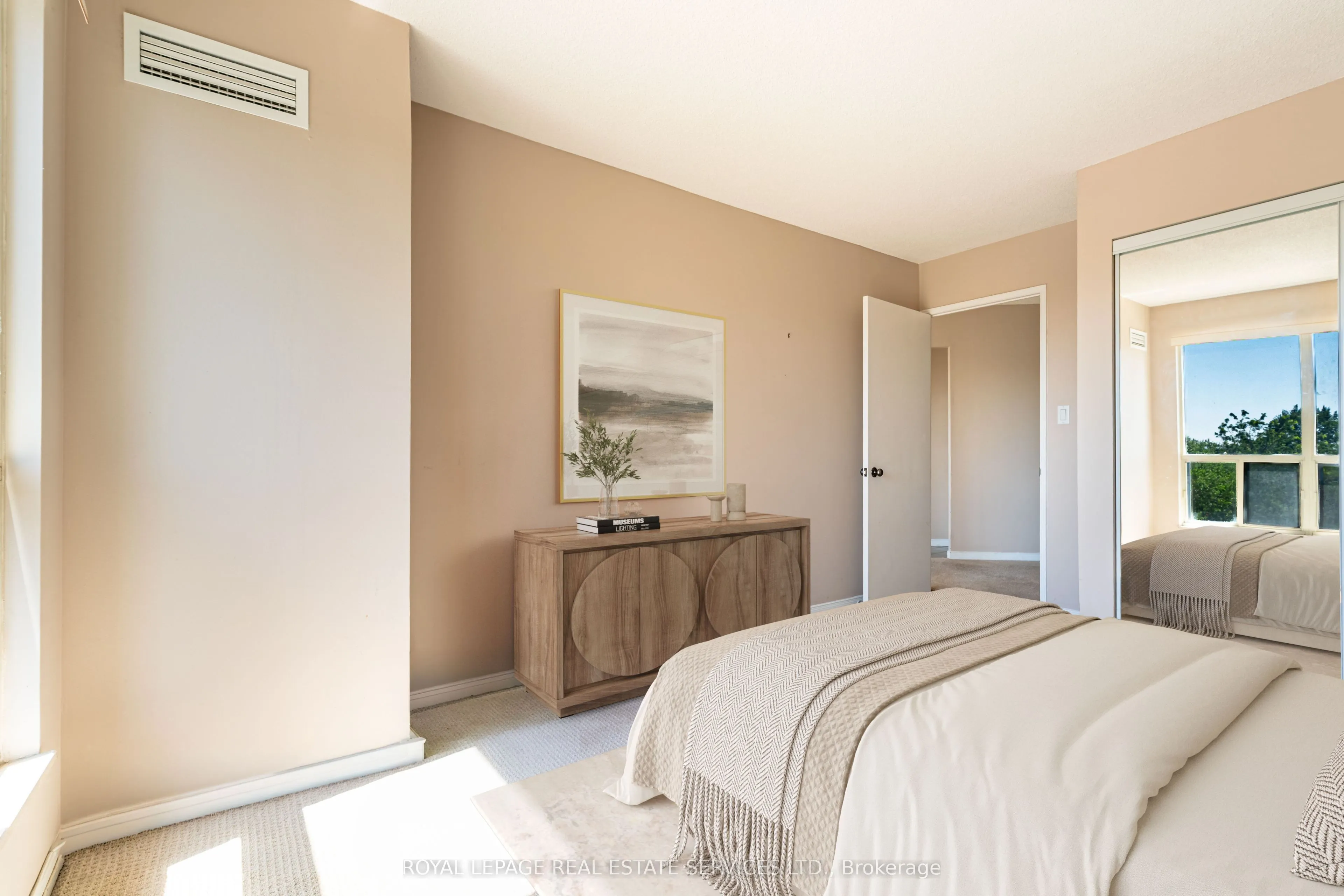 2269 Lake Shore Boulevard W #511