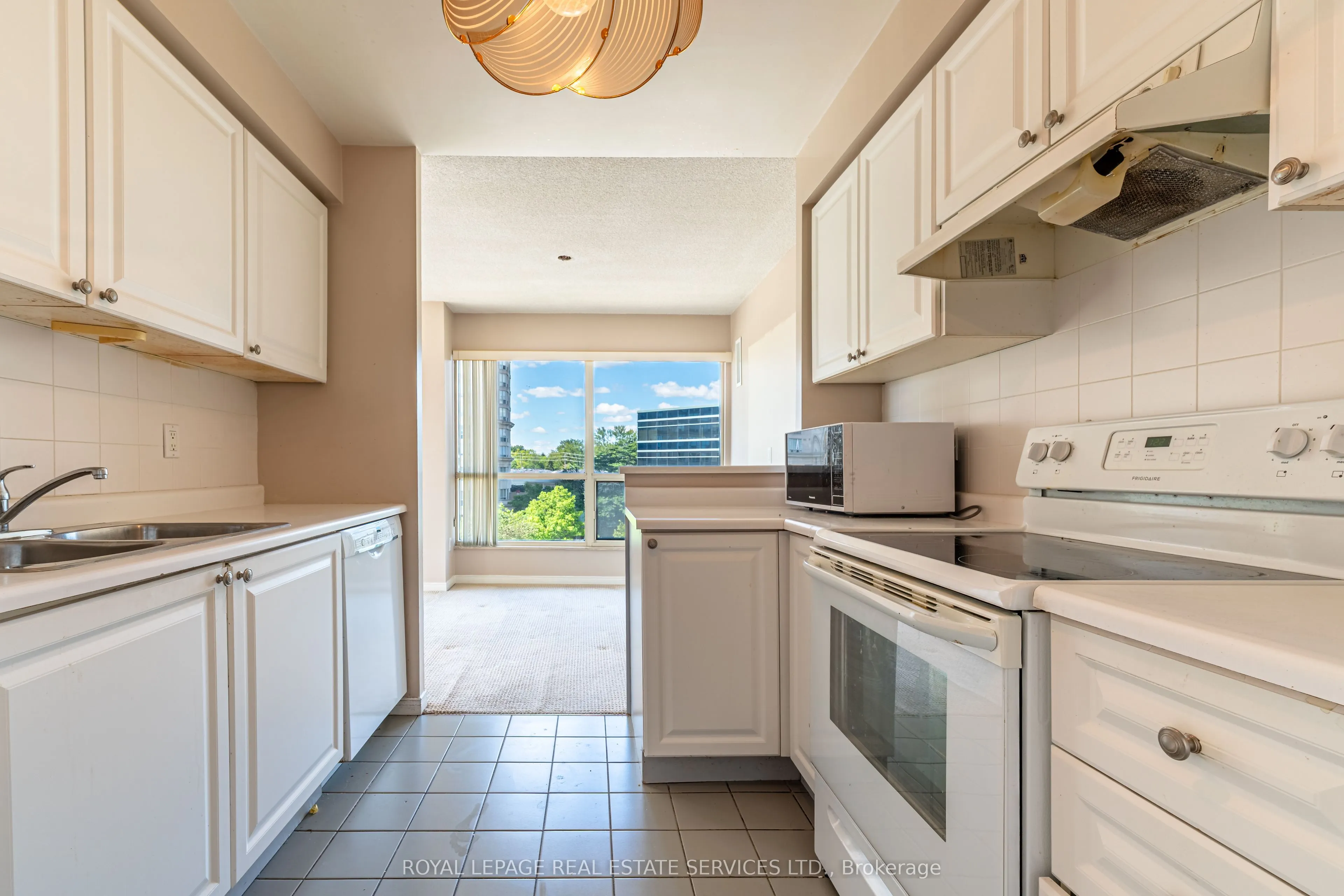 2269 Lake Shore Boulevard W #511