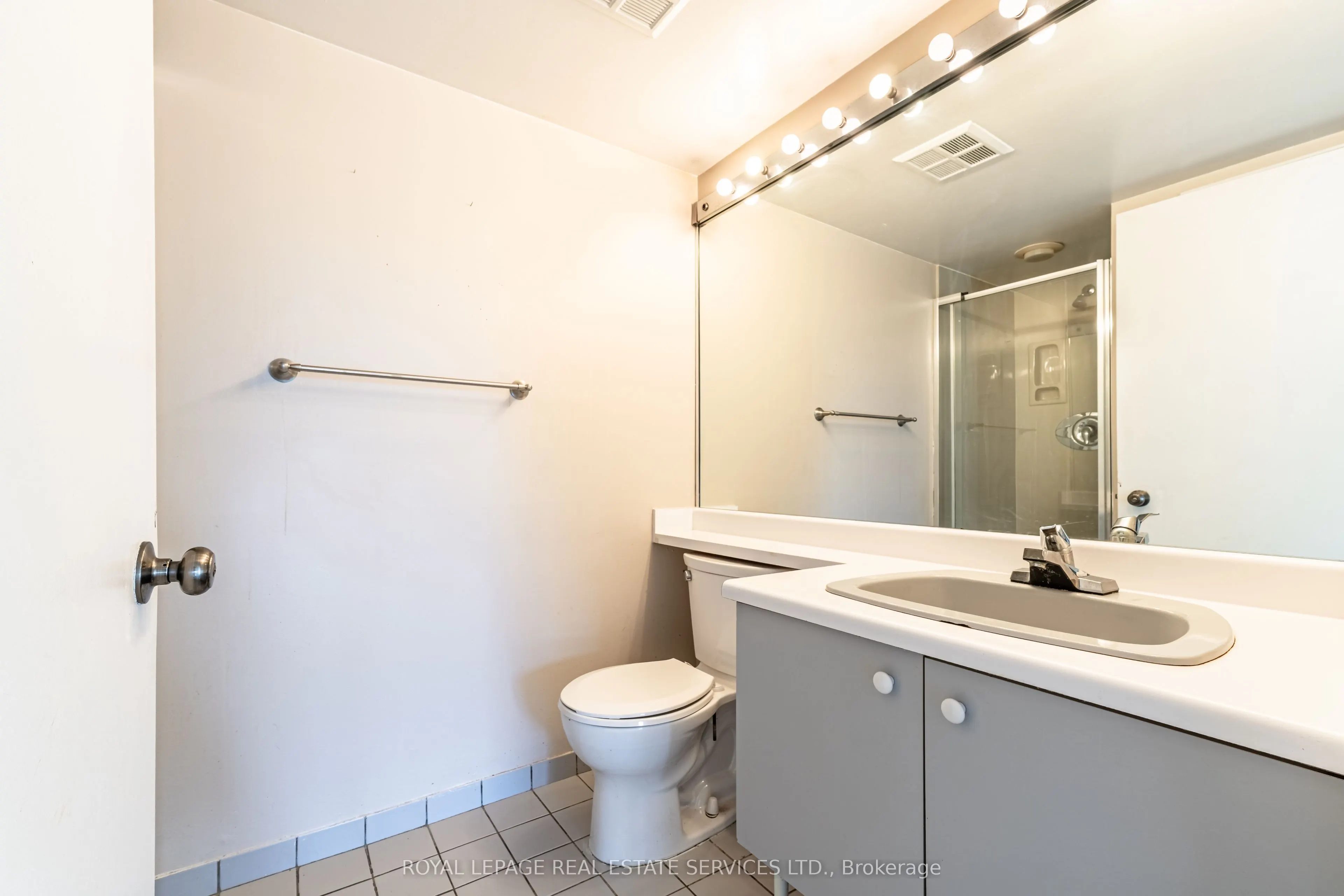 2269 Lake Shore Boulevard W #511