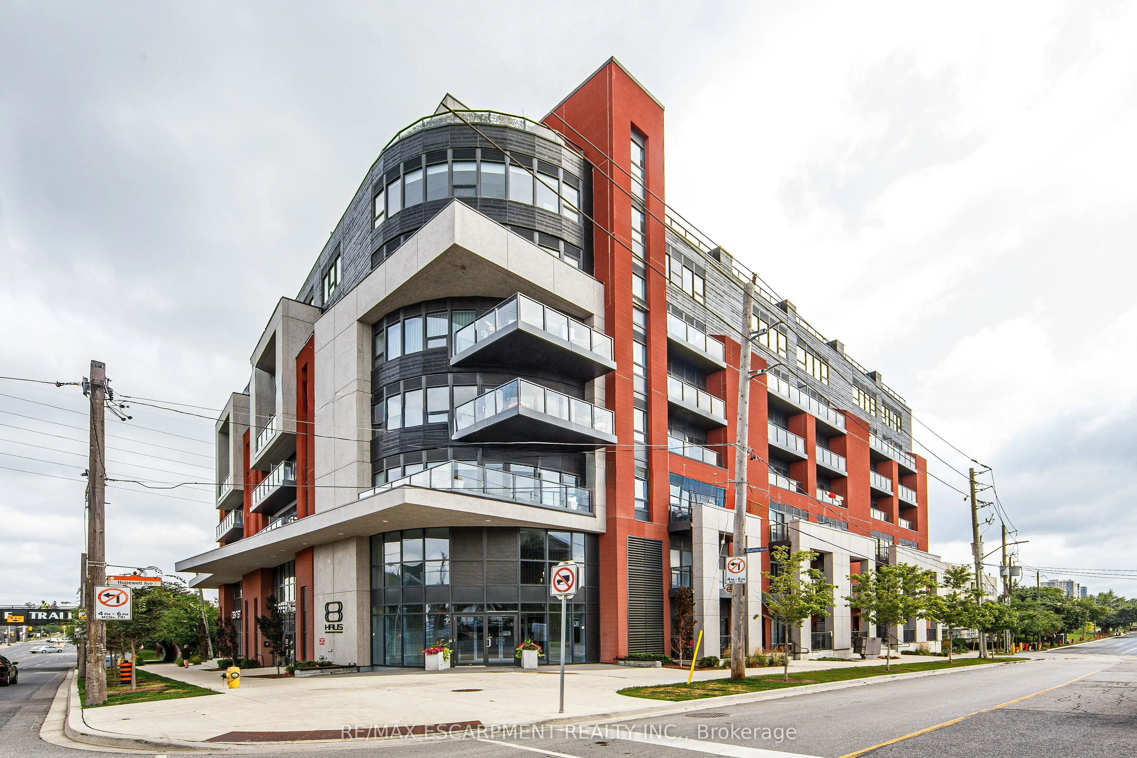 2433 Dufferin Street #112